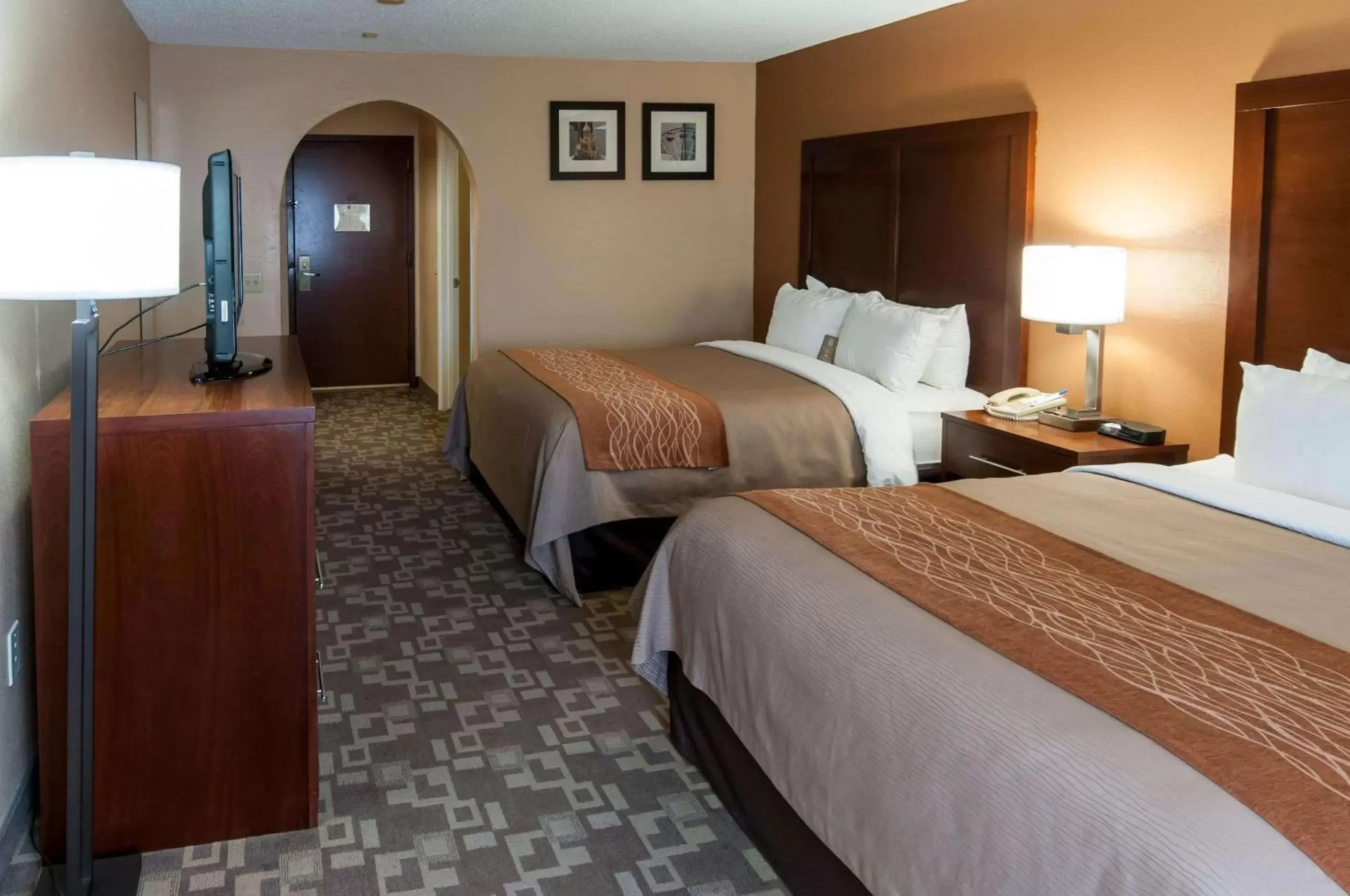 Photo of the whole room, Bed in Comfort Inn Conroe