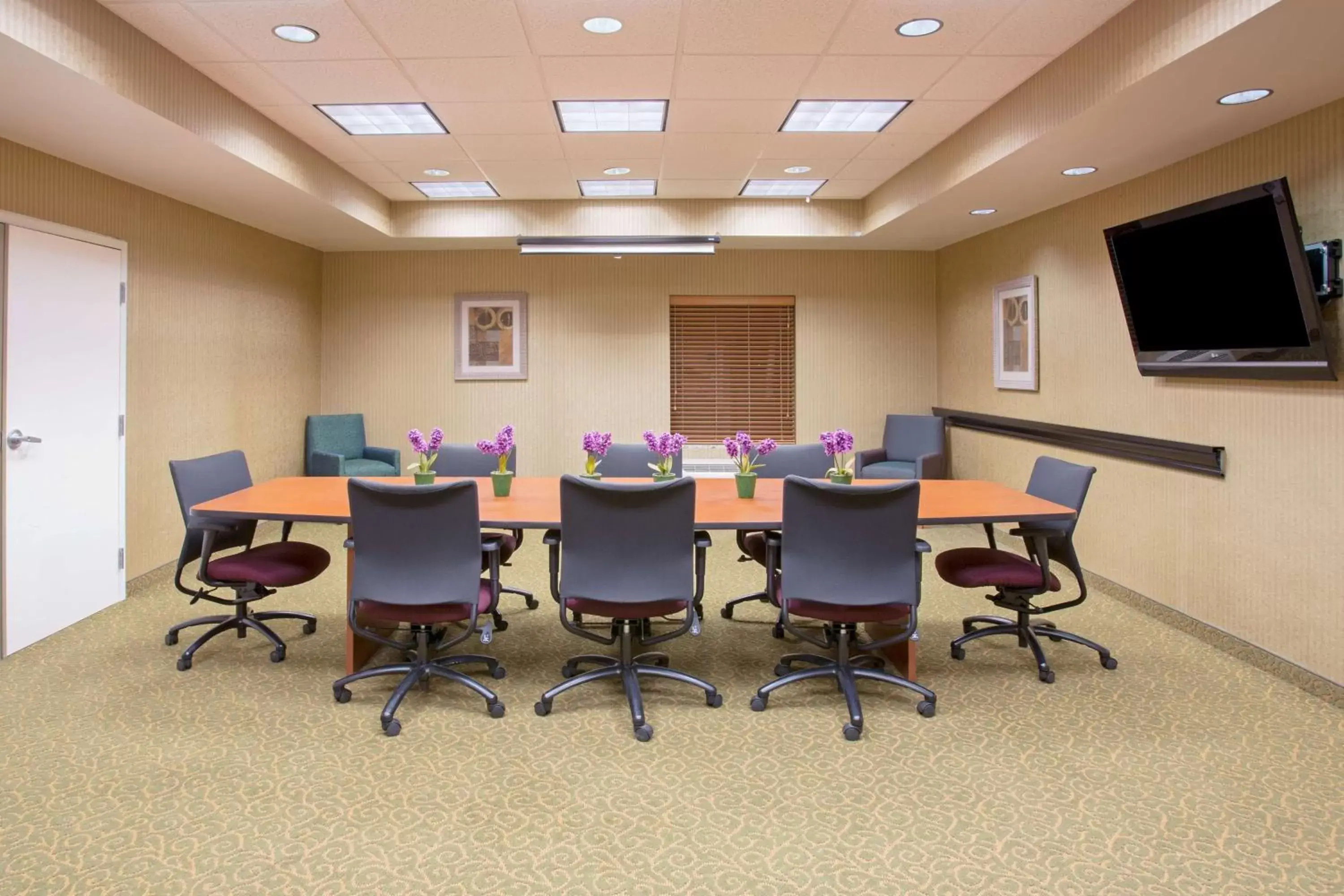 Meeting/conference room in Hampton Inn Santa Rosa