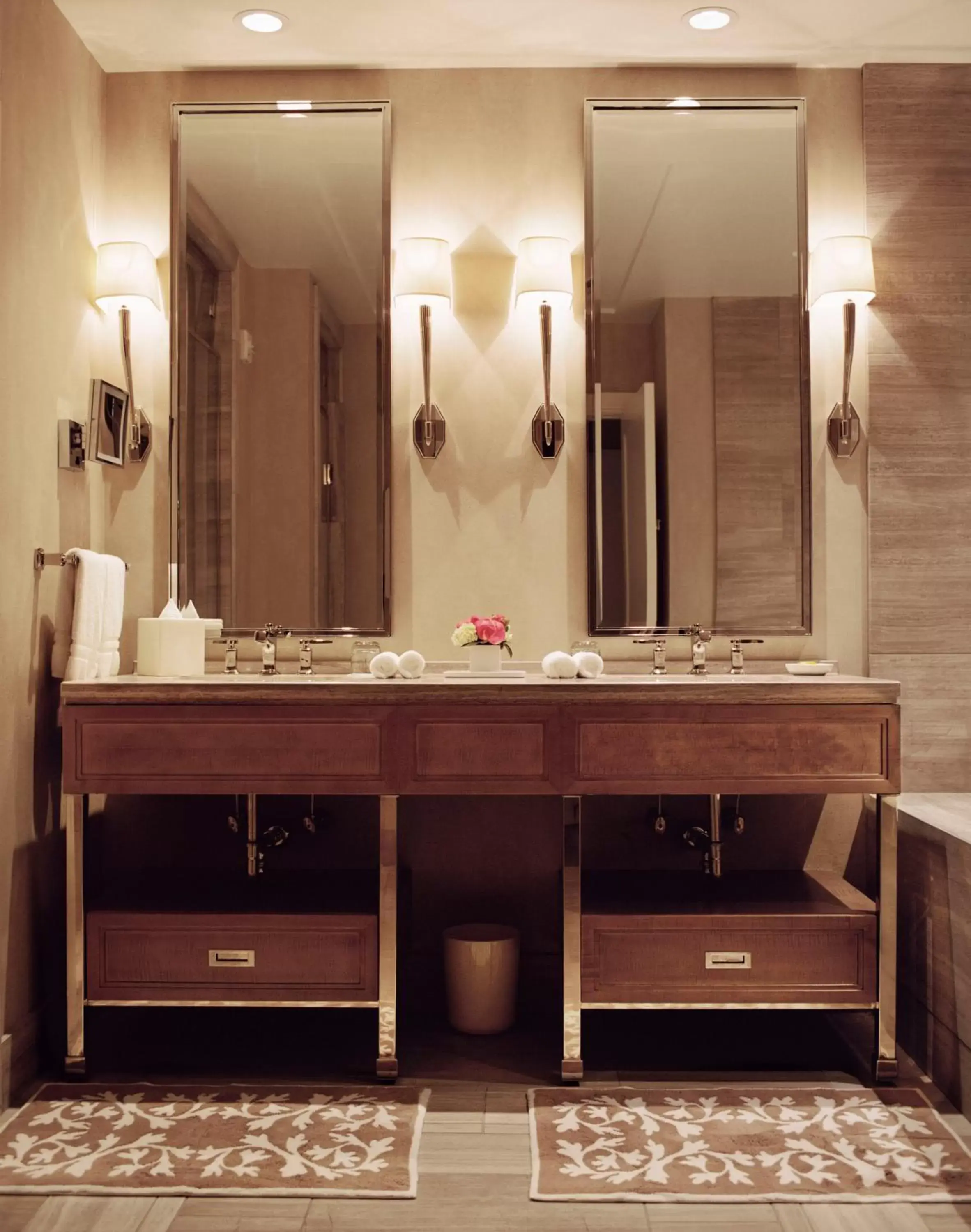 Bathroom in The Rittenhouse Hotel