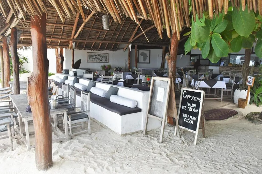 Restaurant/places to eat in Sea View Lodge Boutique Hotel