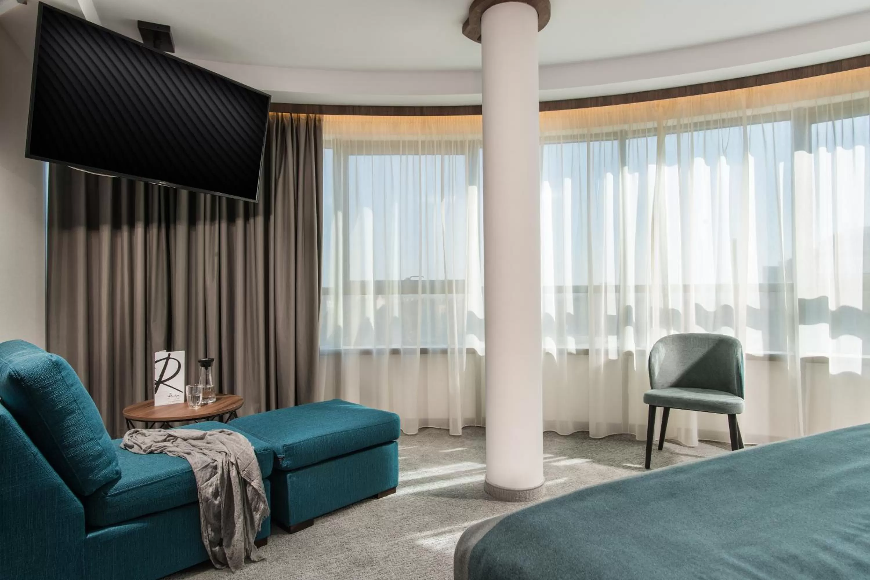 TV and multimedia in Rosslyn Central Park Hotel Sofia