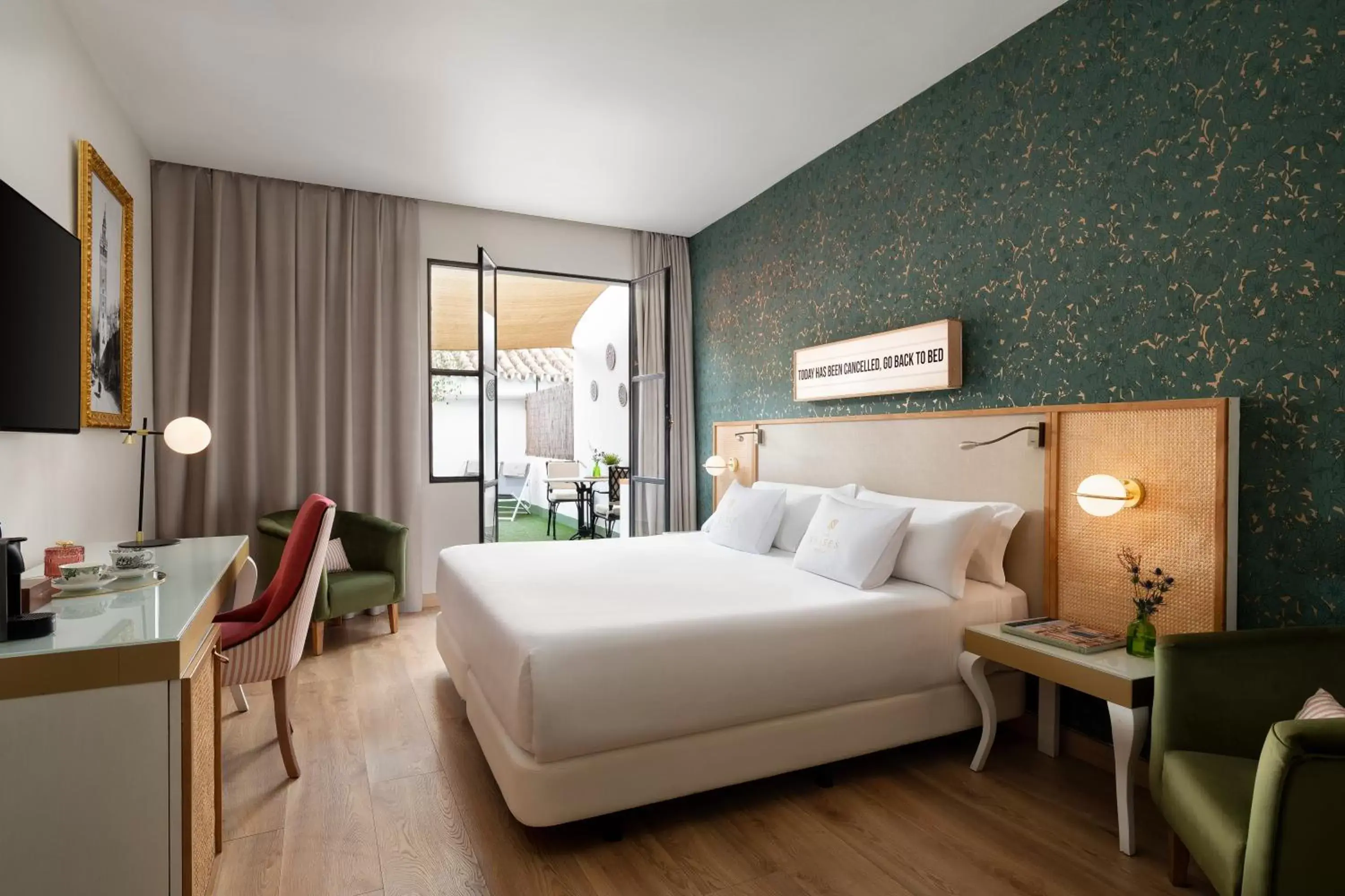 Bed in Los Seises Sevilla, a Tribute Portfolio Hotel