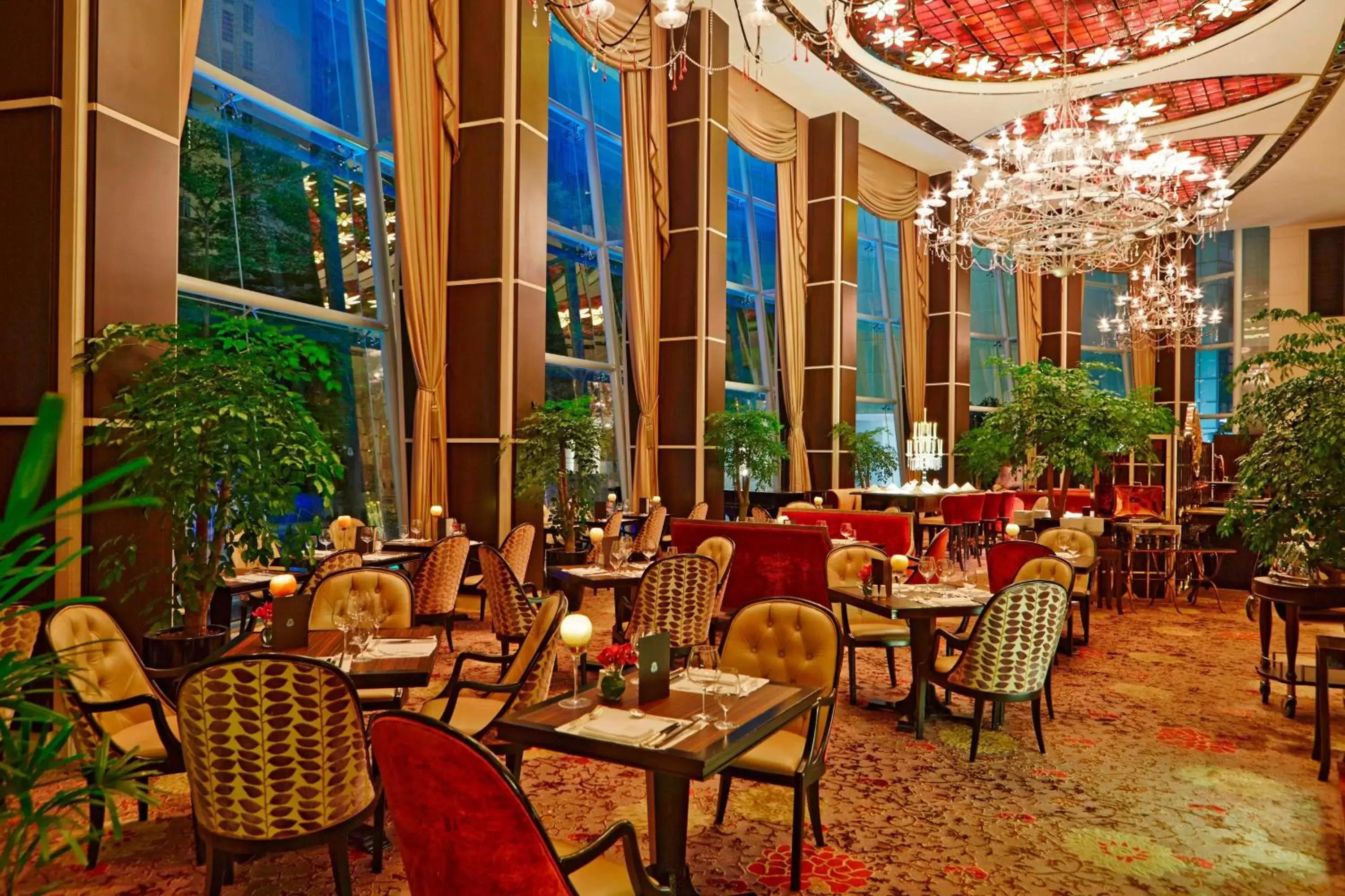 Restaurant/Places to Eat in The St Regis Singapore