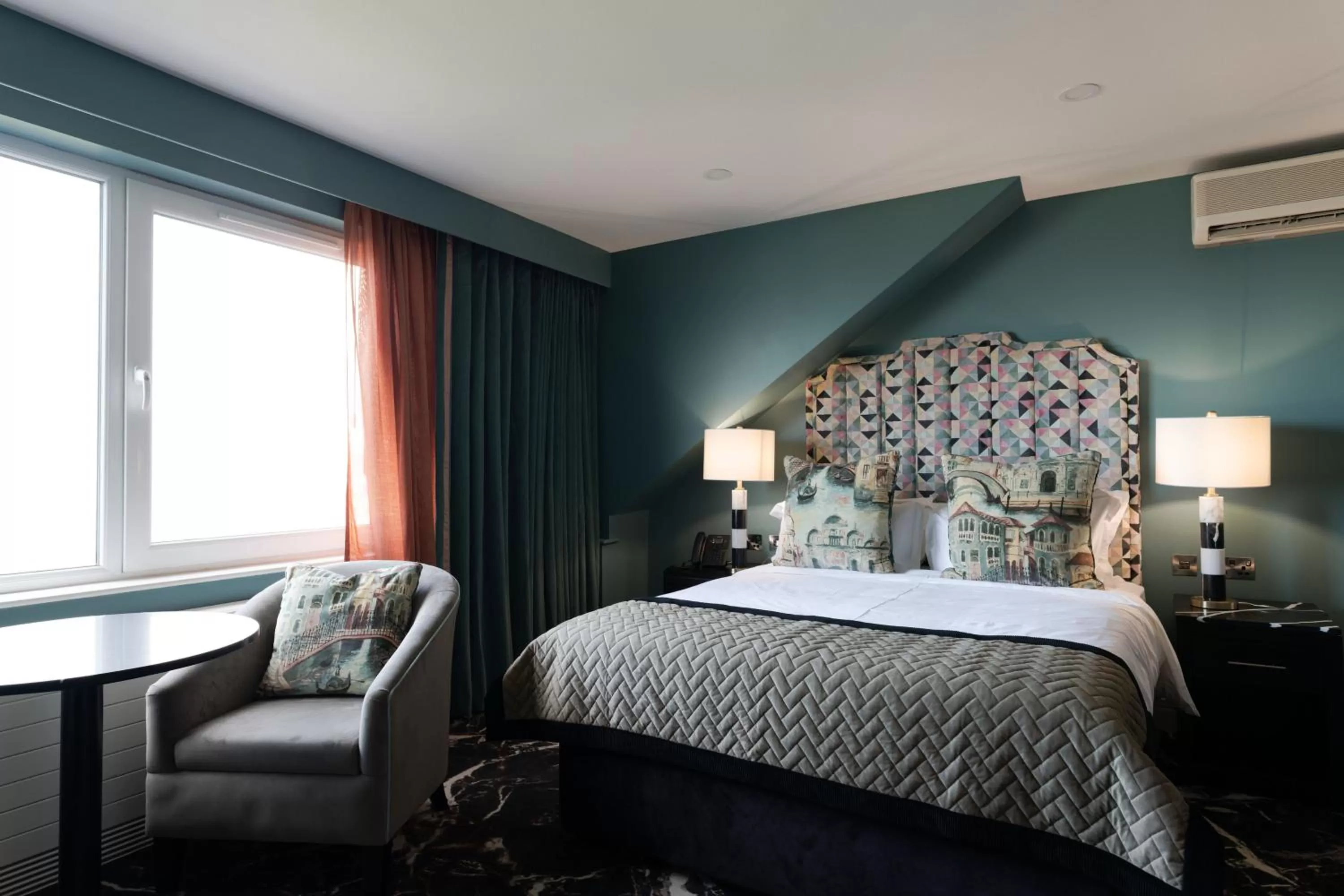 Bedroom, Bed in Elephant Rock Hotel