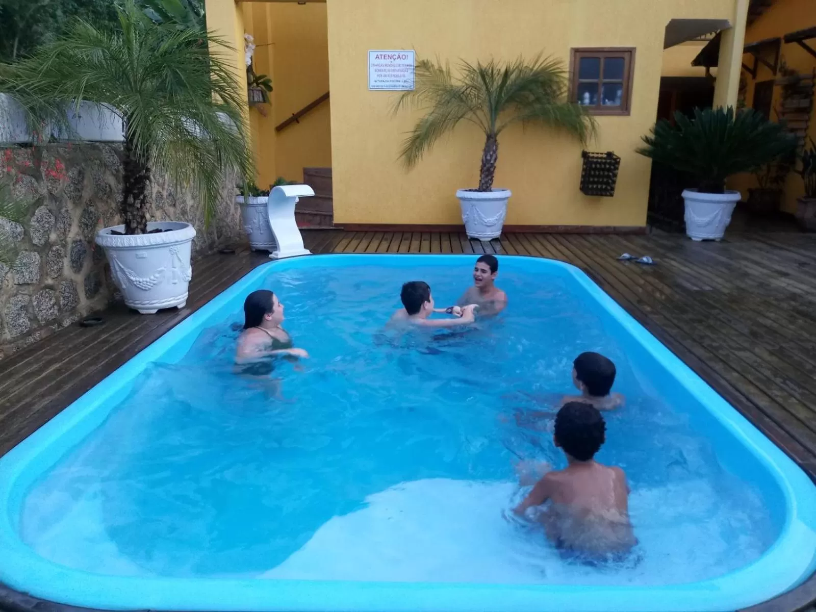 children in Pousada Solar da Serra