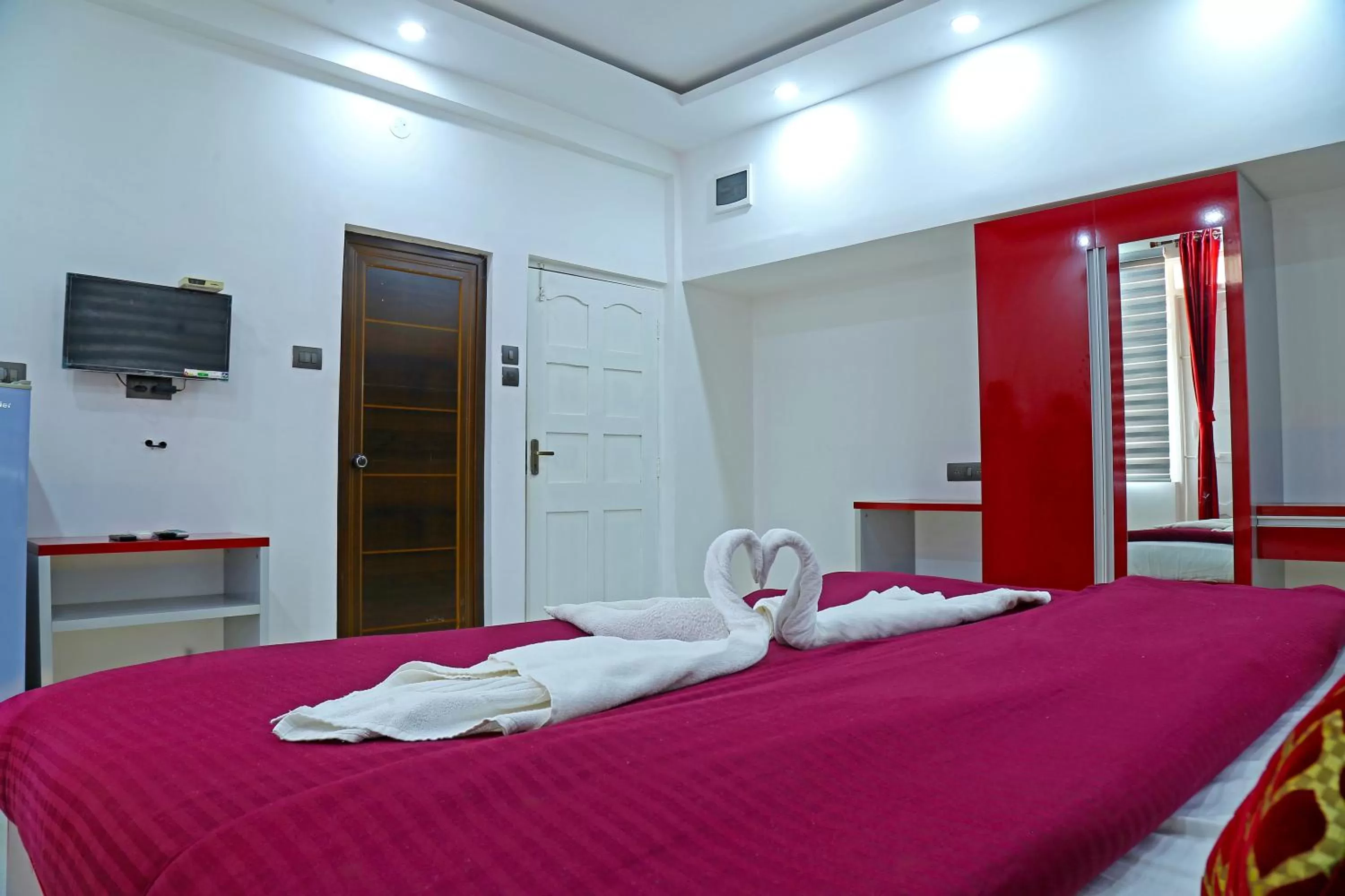 Bedroom, Bed in M aples Jacks Place