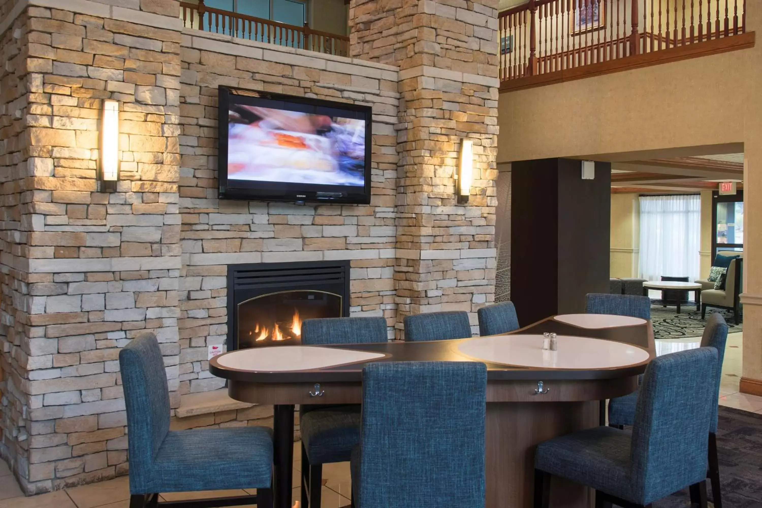 Lobby or reception, Lounge/Bar in Homewood Suites Columbus - Airport