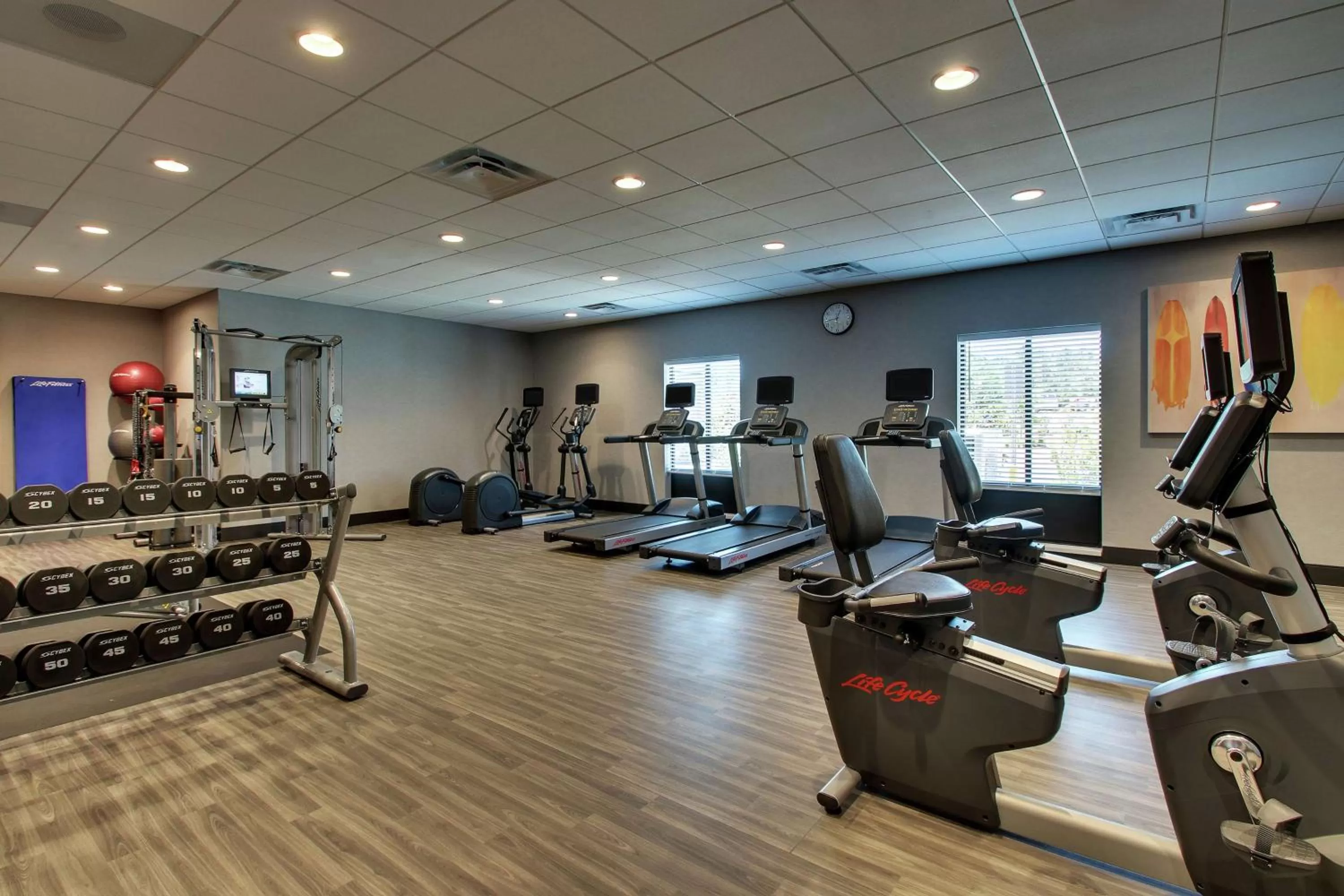 Fitness centre/facilities in Hampton Inn & Suites By Hilton Southport