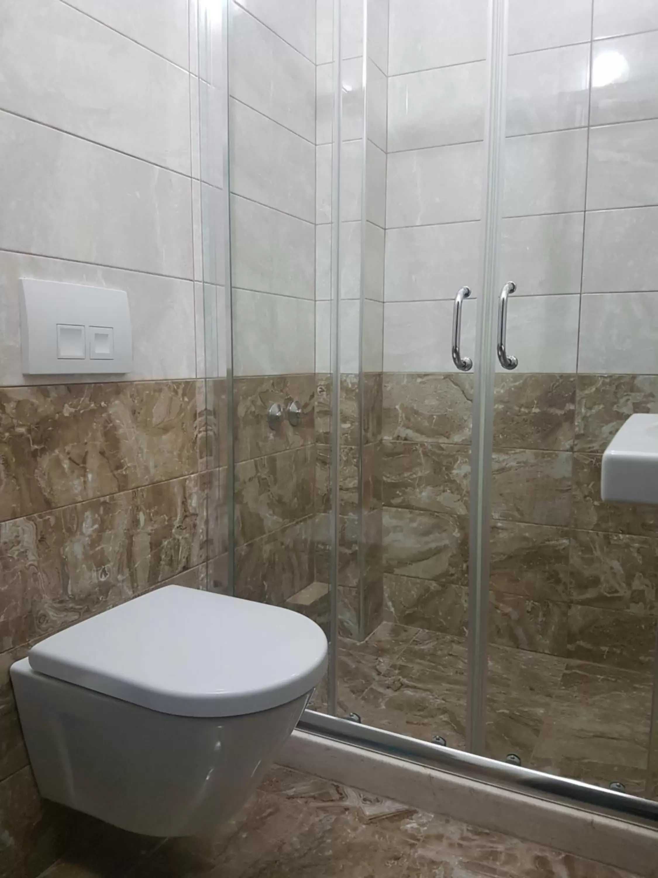 Bathroom in Bristol Hotel Tirana