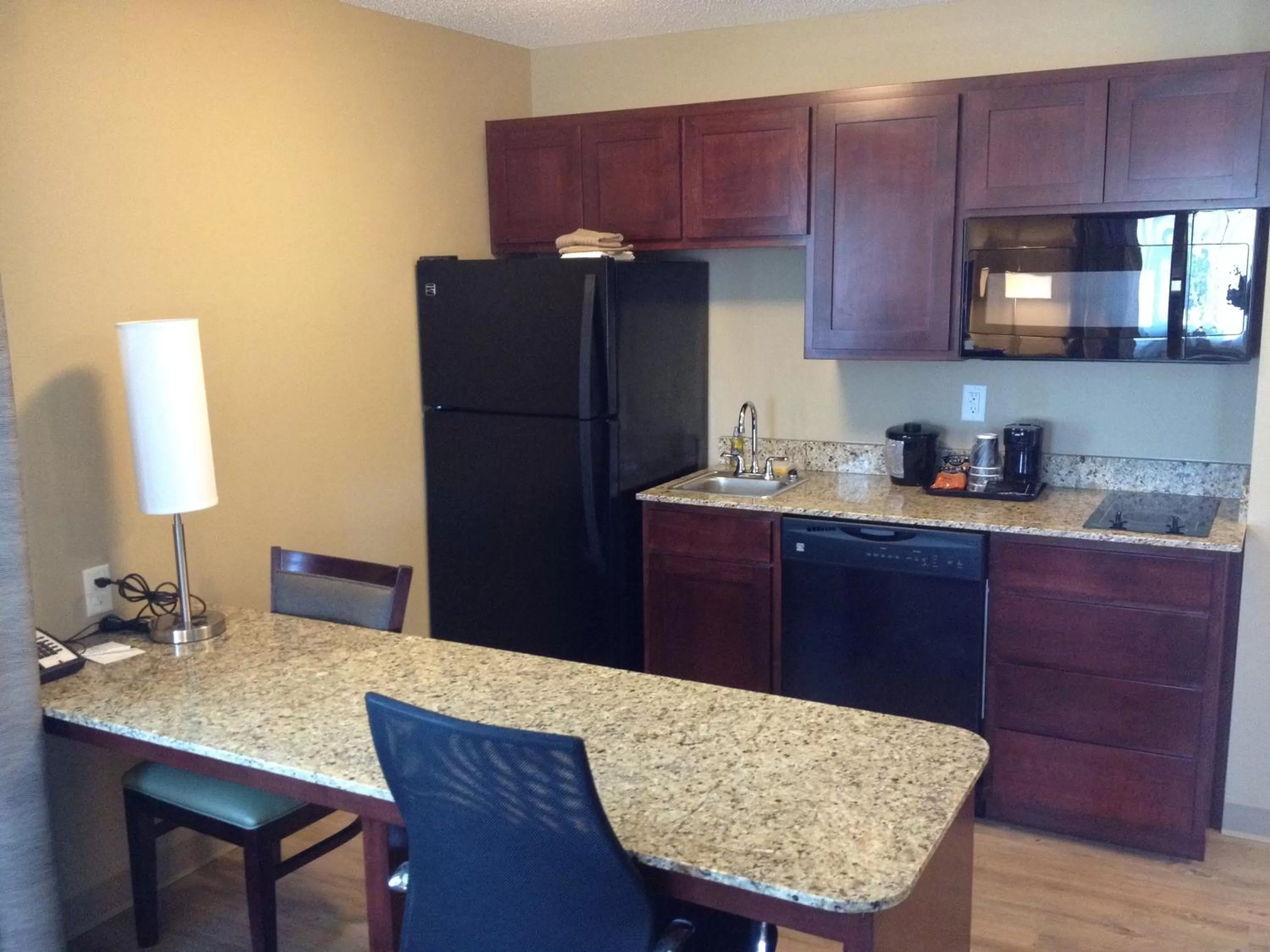 Kitchen or kitchenette in GrandStay Hotel & Suites - Glenwood