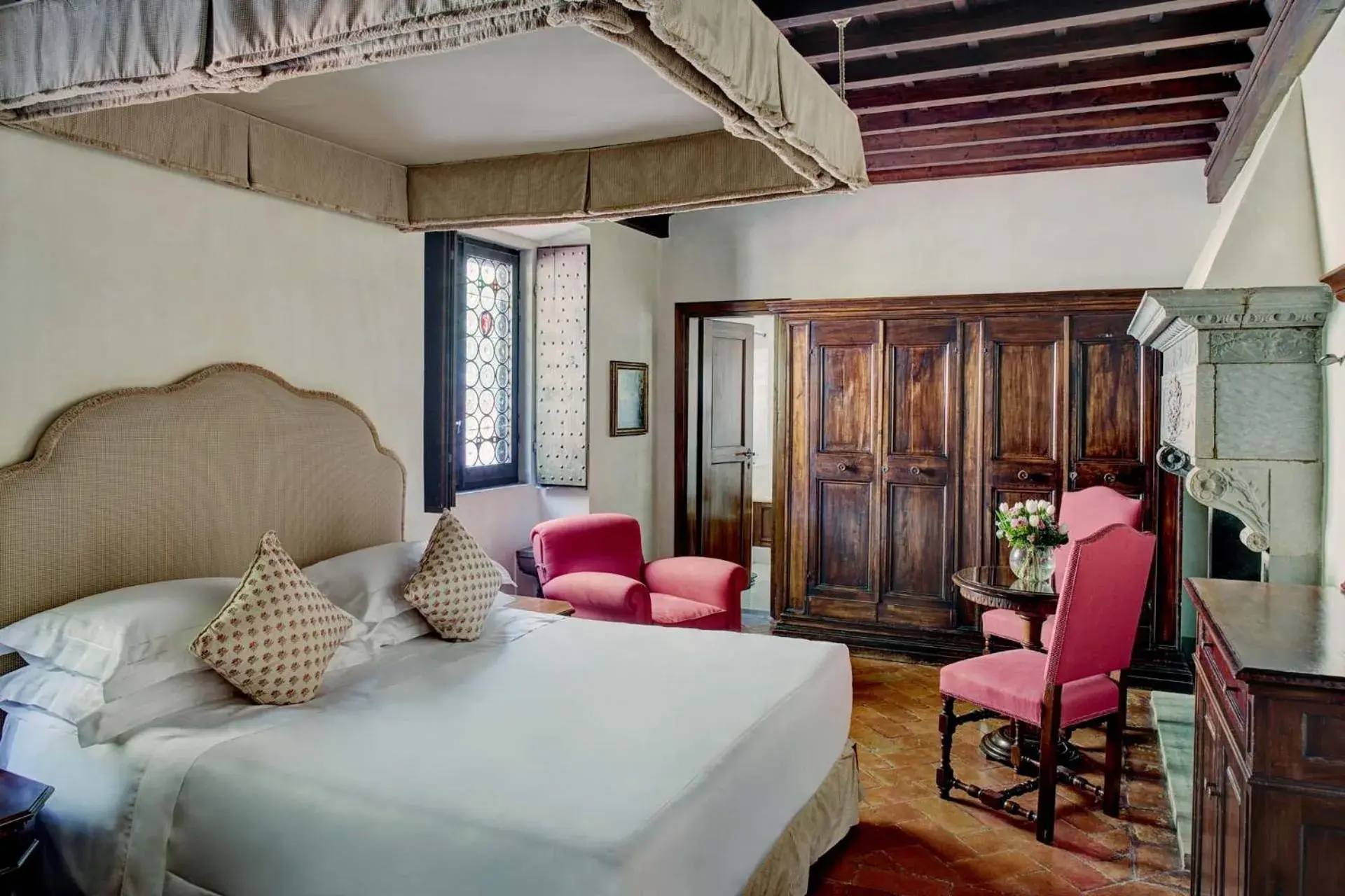 Bedroom in Villa San Michele, A Belmond Hotel, Florence