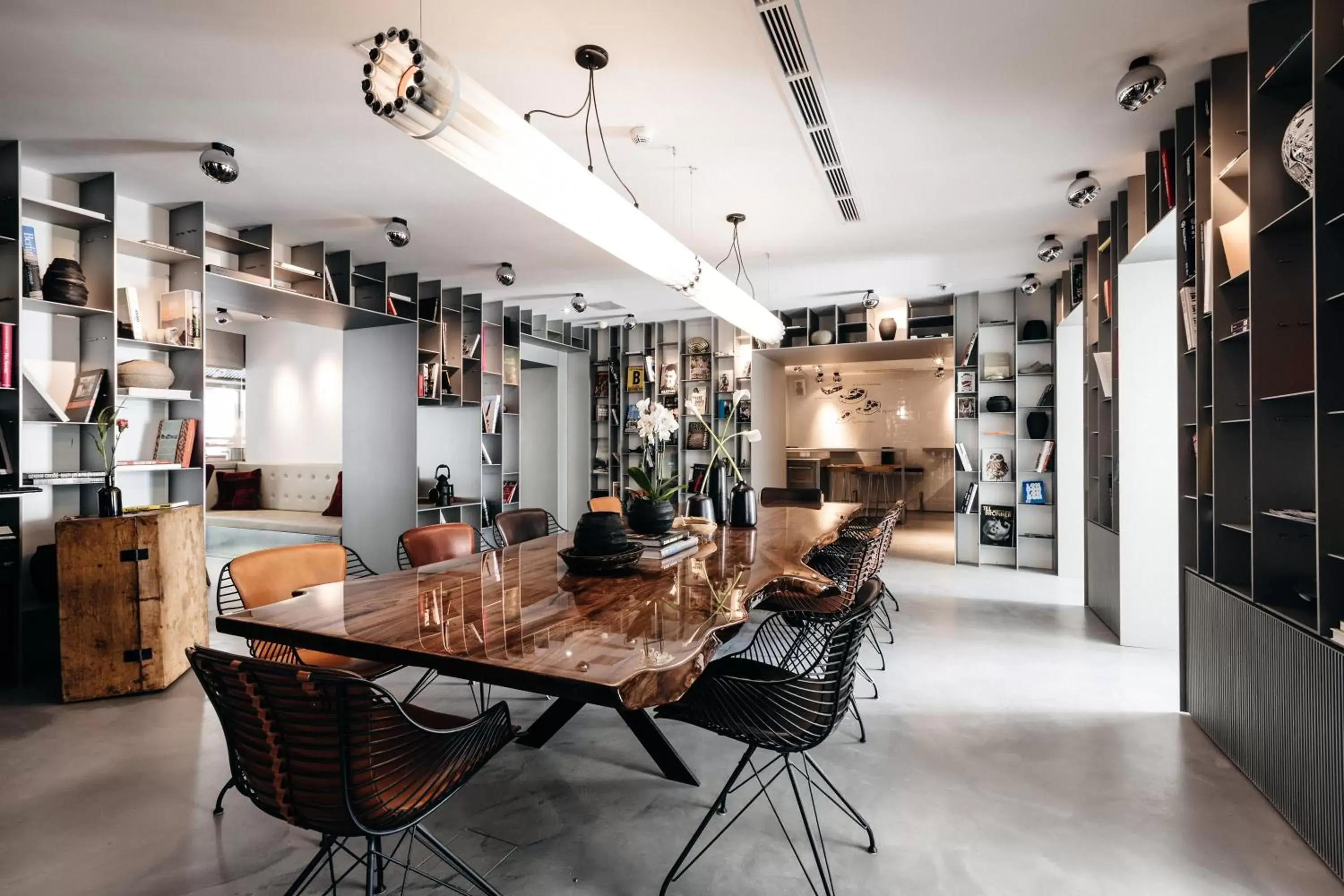 Restaurant/Places to Eat in Sir Savigny Hotel, Berlin, a Member of Design Hotels