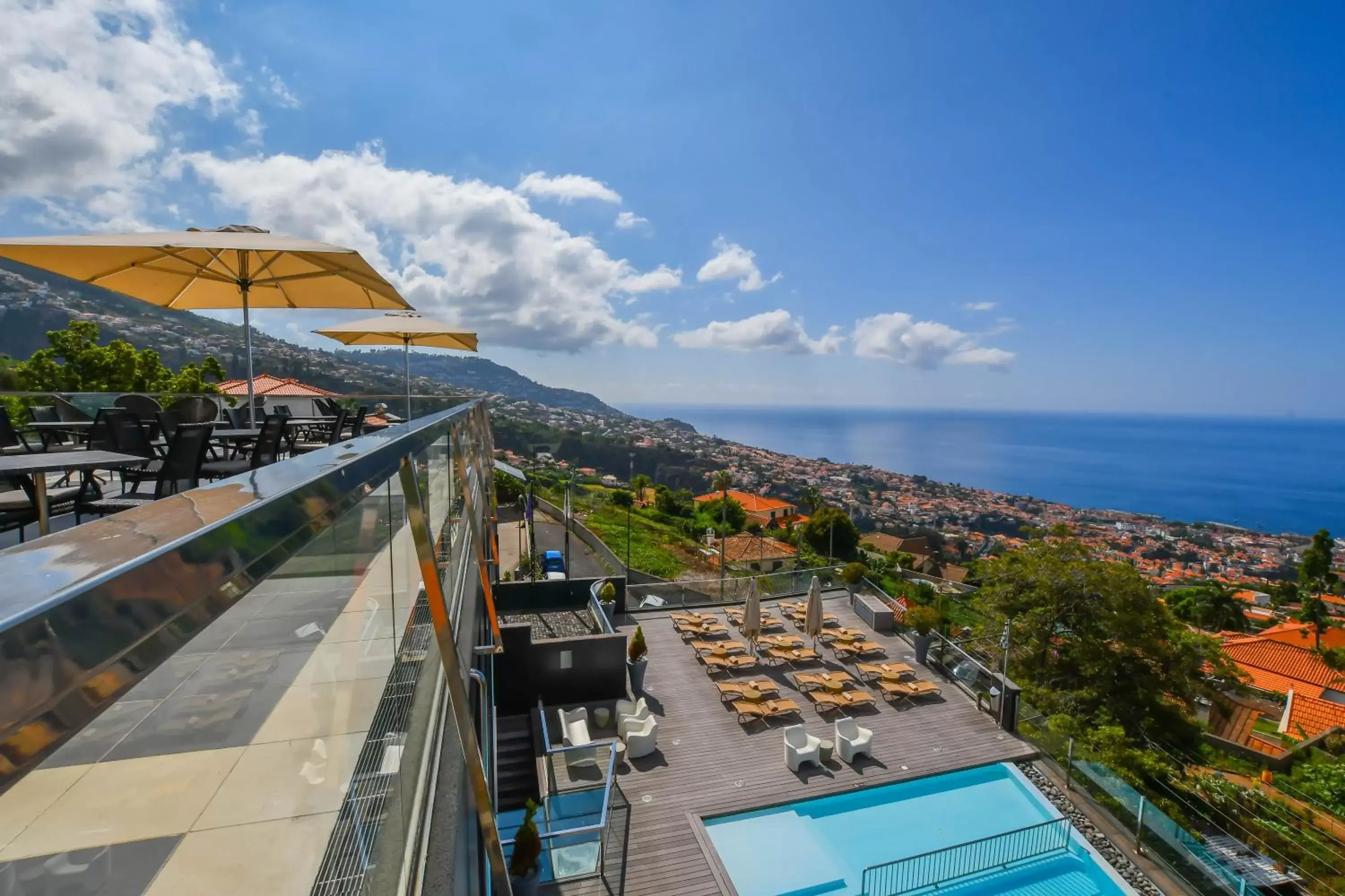 Pool View in Quinta Mirabela - Design Hotel