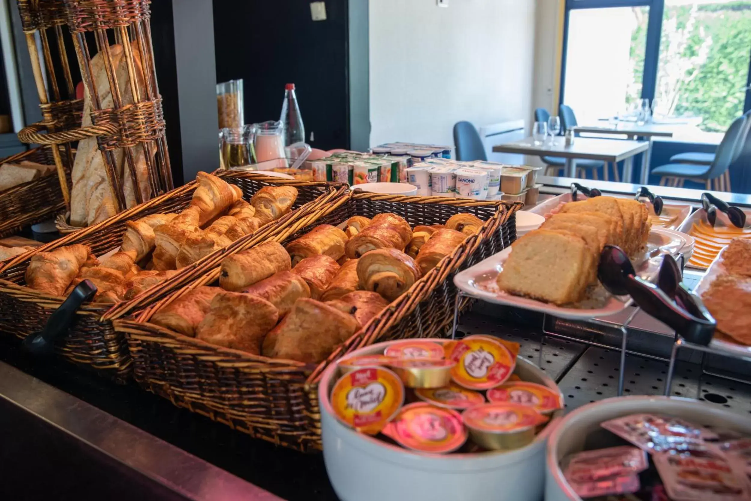 Breakfast in Kyriad Montauban Sud - Albasud