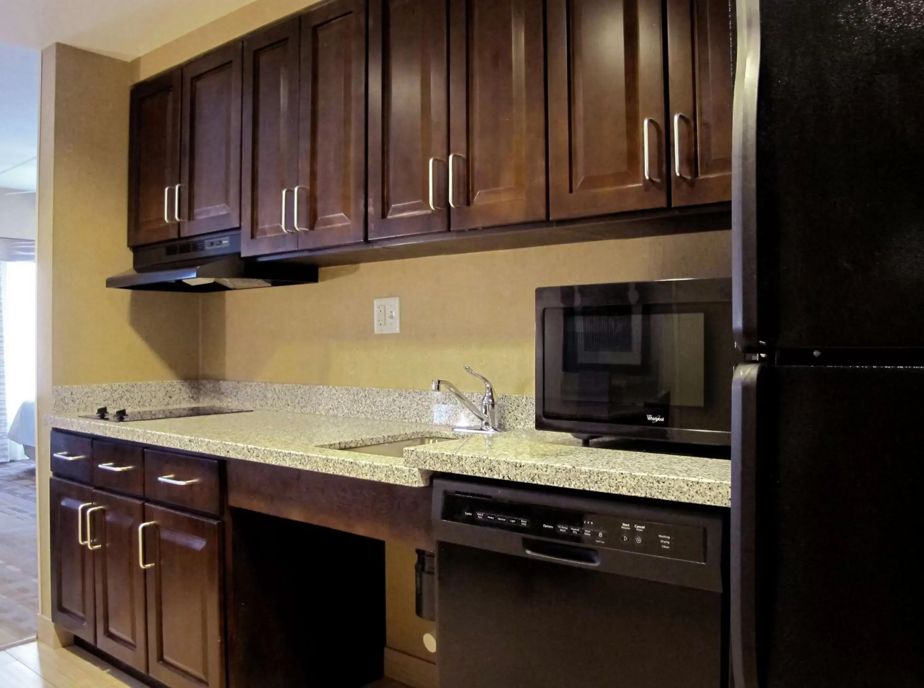 Kitchen or kitchenette, Kitchen/Kitchenette in Homewood Suites by Hilton Coralville - Iowa River Landing