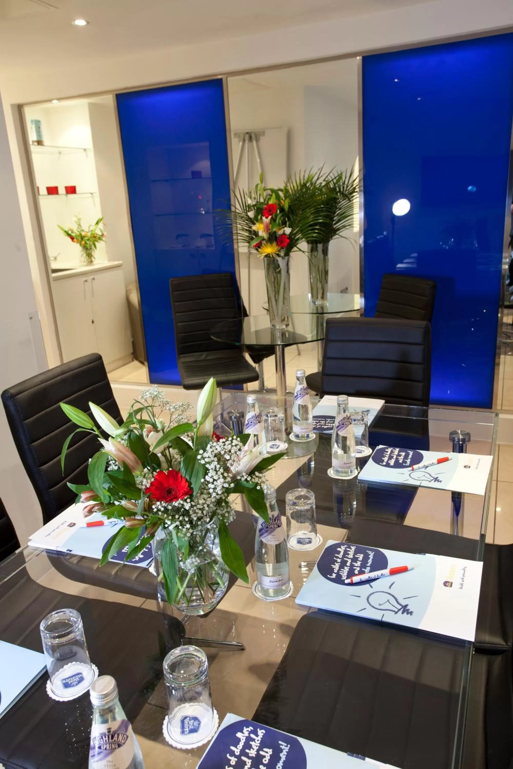 Restaurant/Places to Eat in Paddington Court Executive Rooms