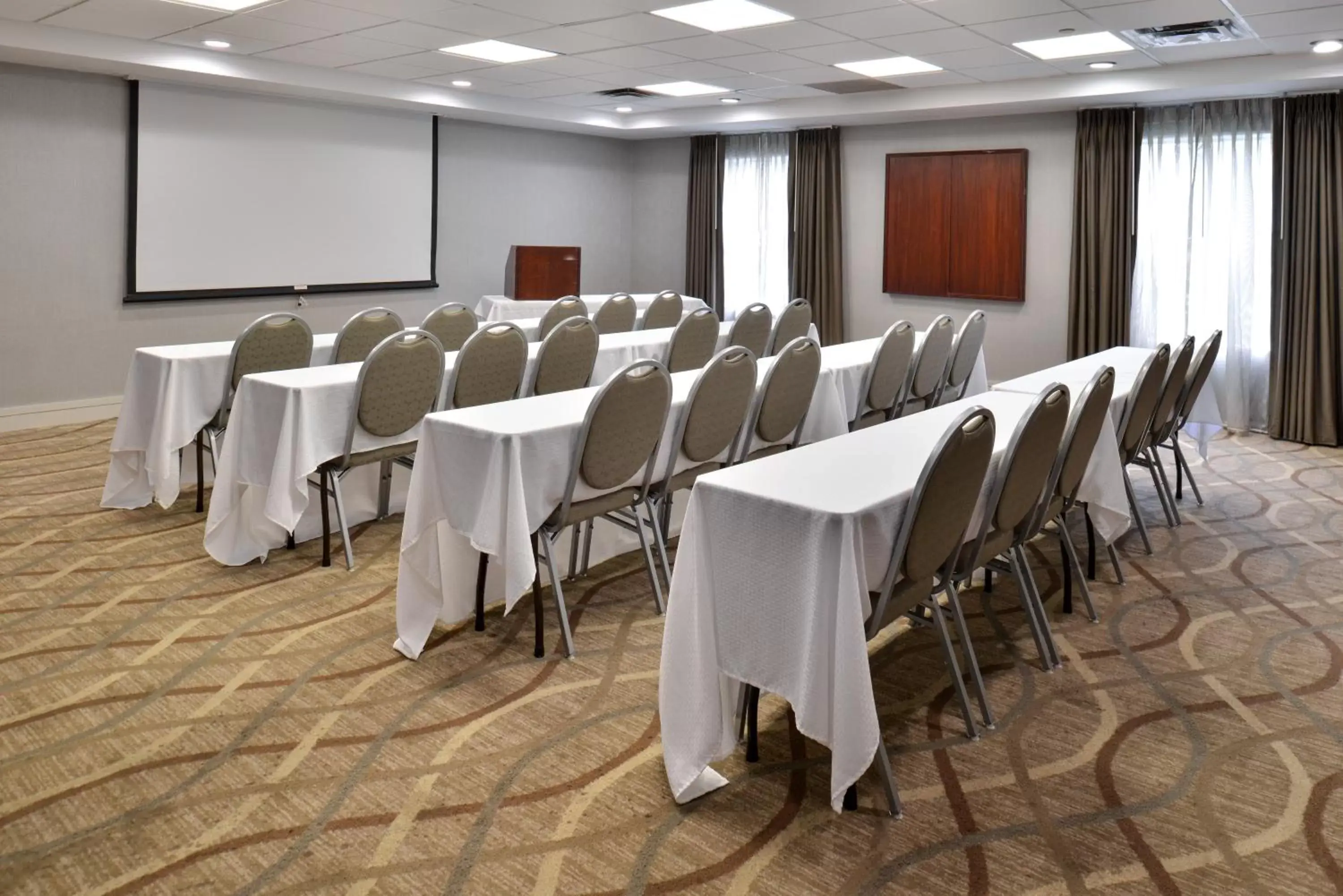 Meeting/conference room in Holiday Inn Express Hotel & Suites Lafayette, an IHG Hotel