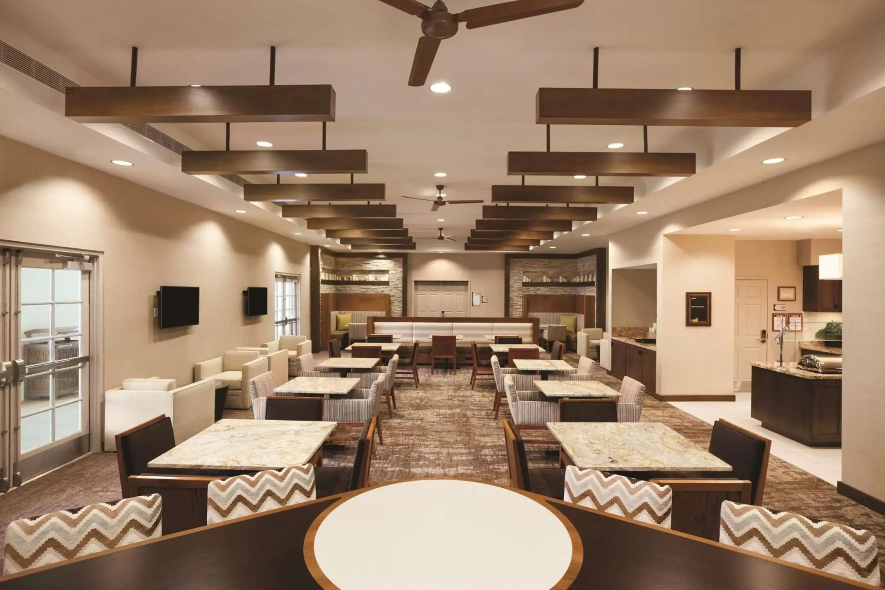 Dining area, Restaurant/Places to Eat in Homewood Suites Tucson St. Philip's Plaza University