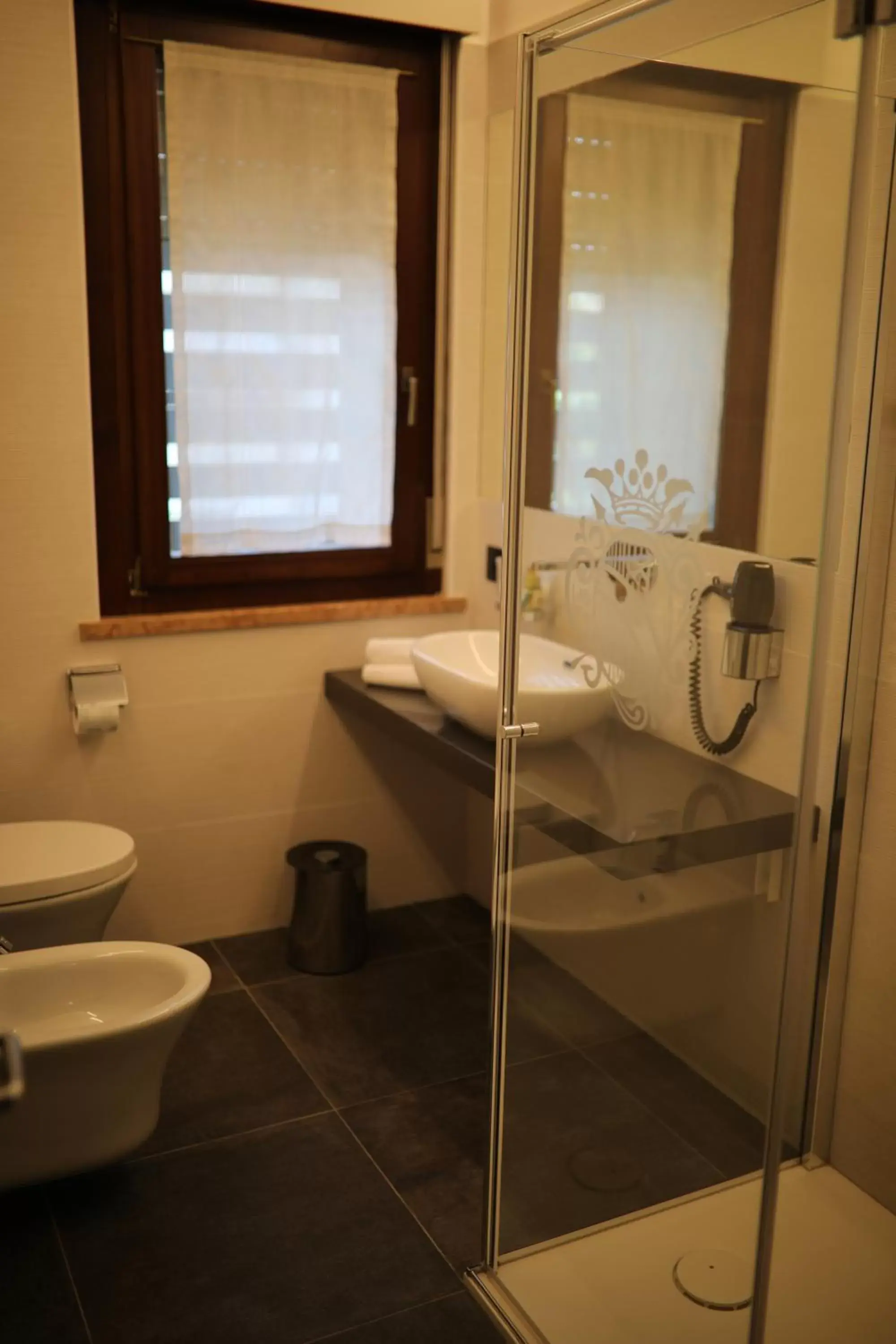 Shower, Bathroom in Corte Ongaro Hotel