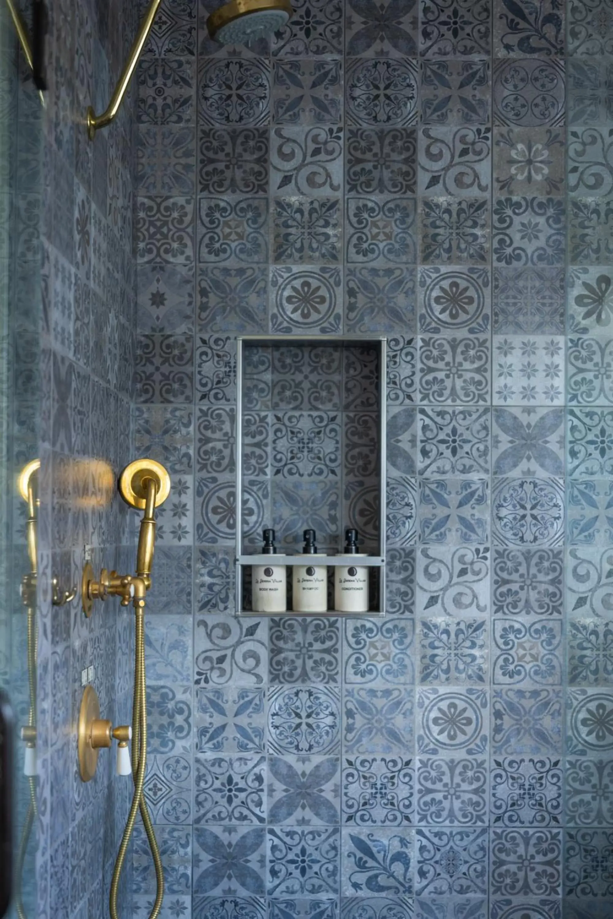 Shower, Bathroom in La Serena Villas, A Kirkwood Collection Hotel