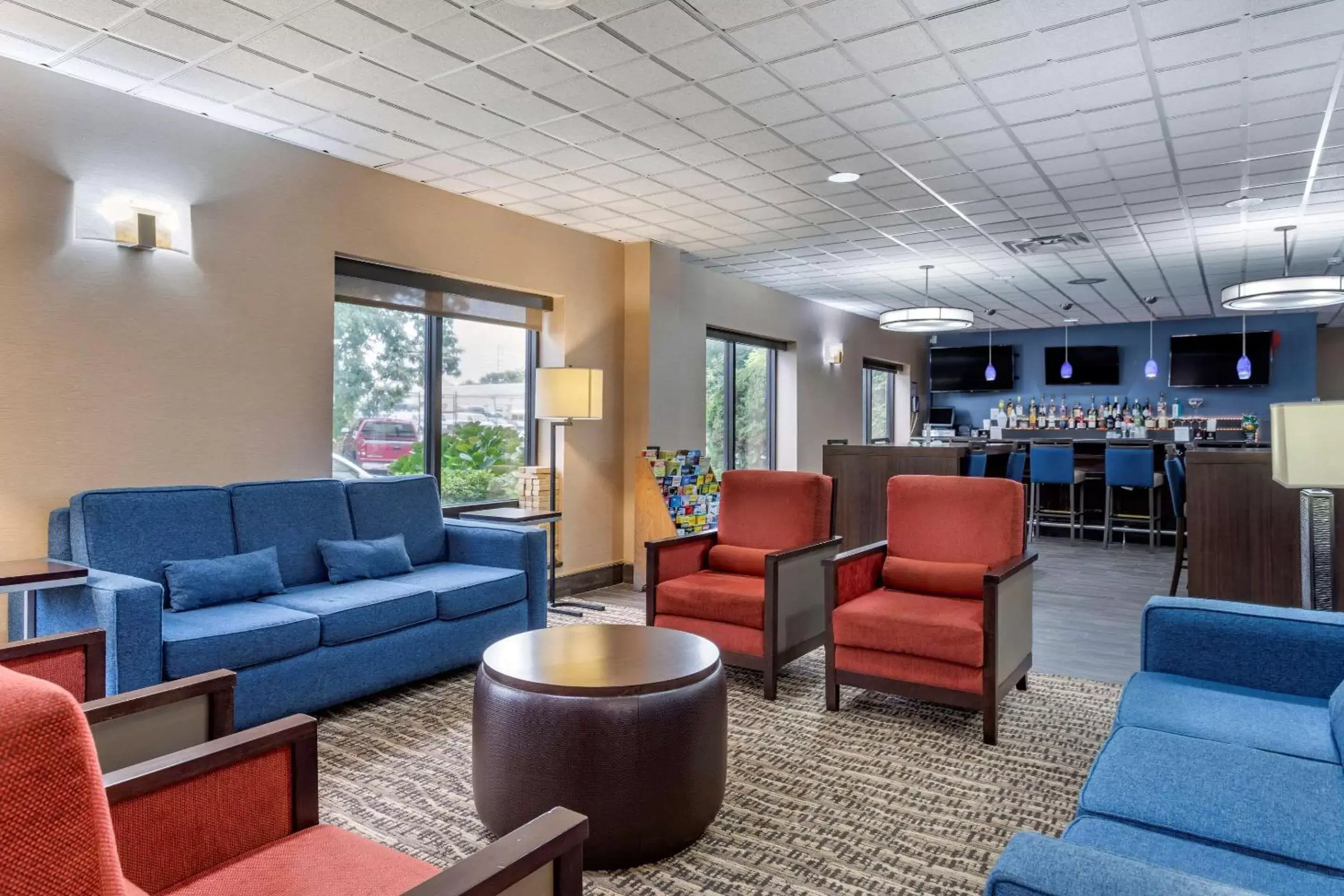 Lobby or reception in Comfort Inn Syosset-Long Island