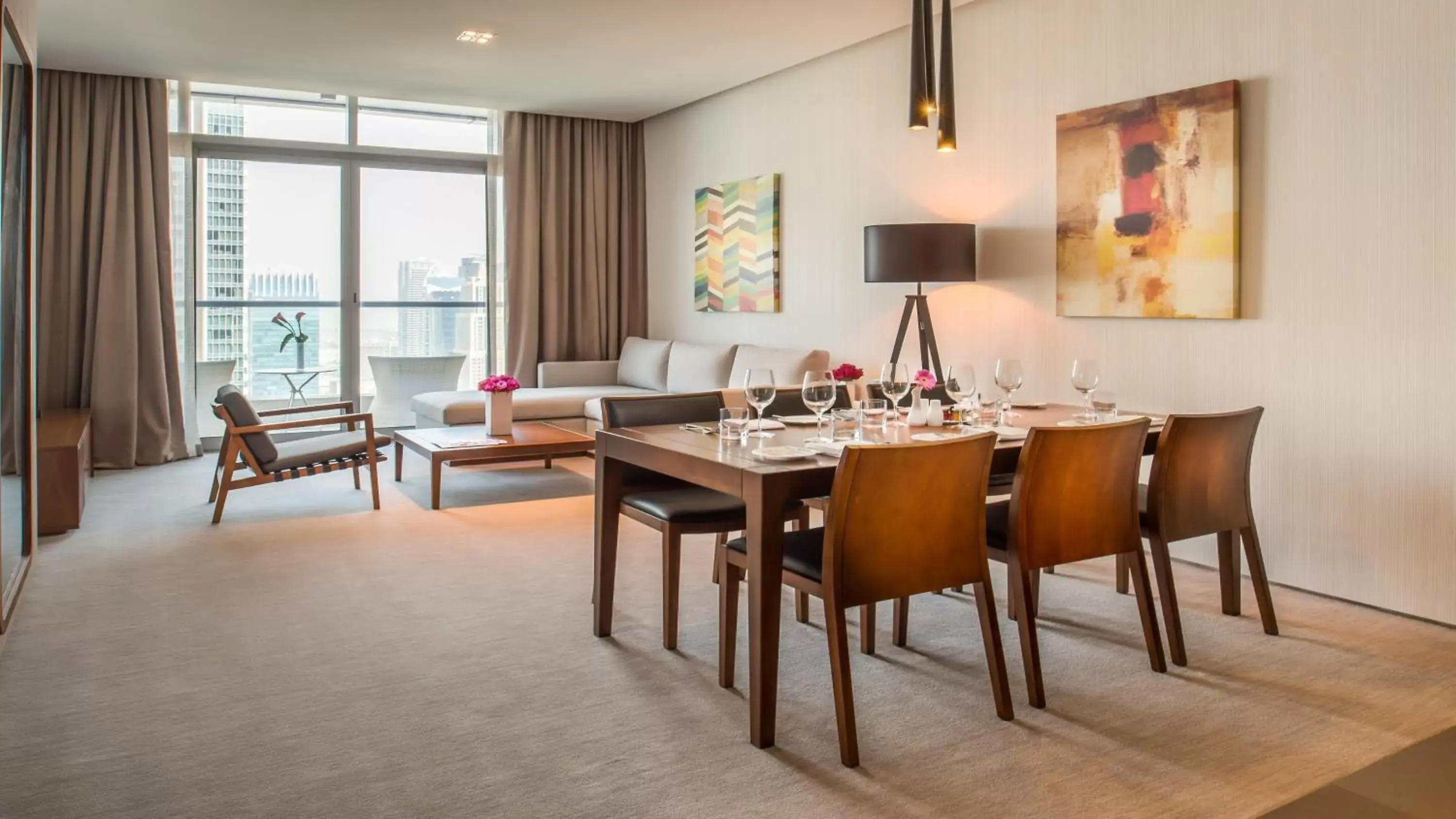 Photo of the whole room, Dining Area in InterContinental Dubai Marina, an IHG Hotel