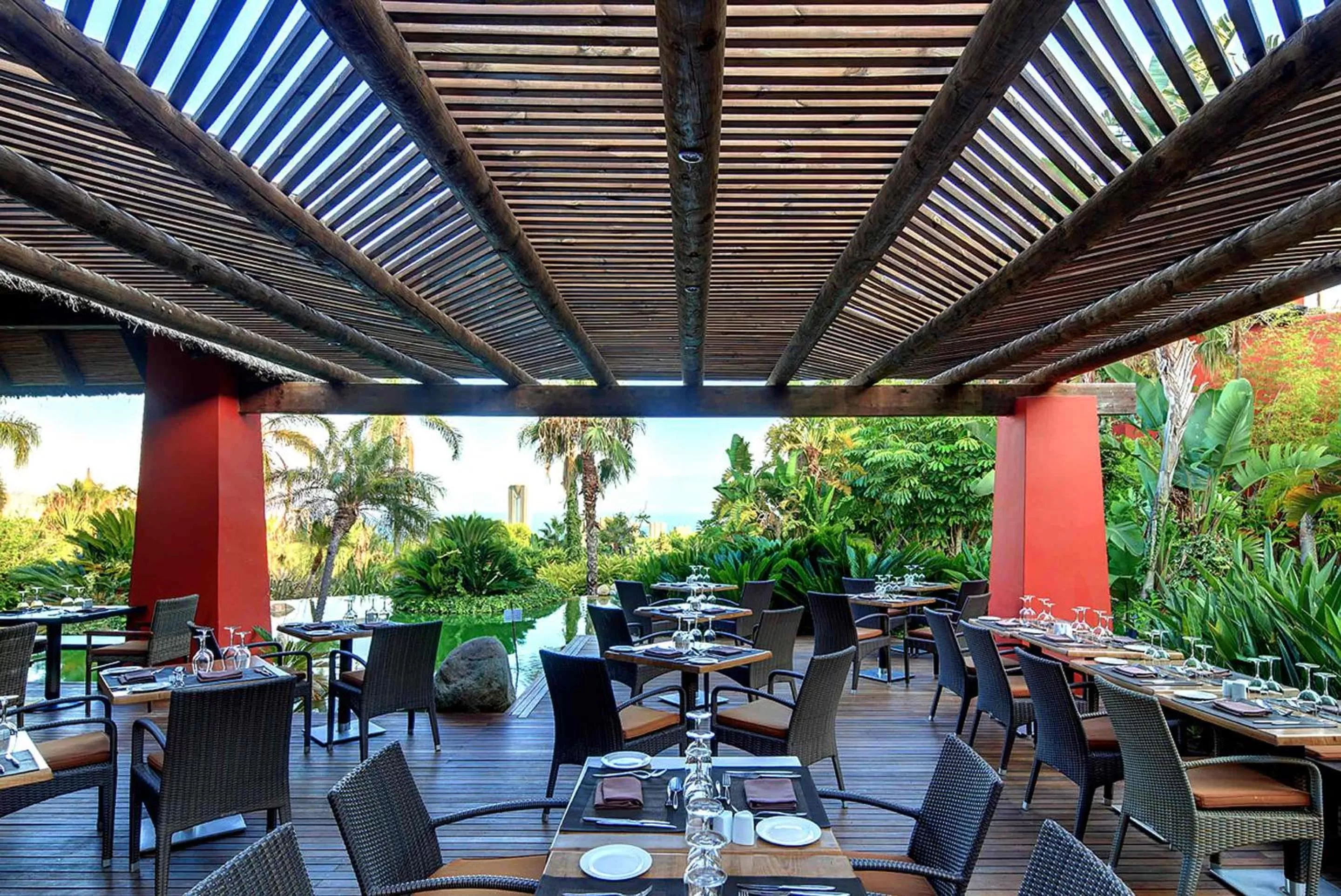 Restaurant/places to eat in Asia Gardens Hotel & Thai Spa, a Royal Hideaway Hotel