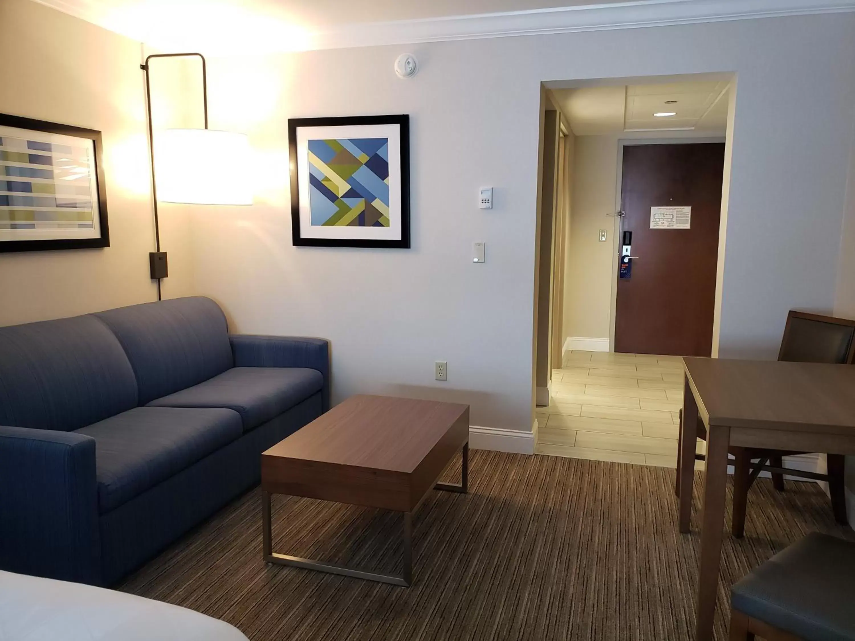 Photo of the whole room, Seating Area in Holiday Inn Express & Suites Williamsport, an IHG Hotel