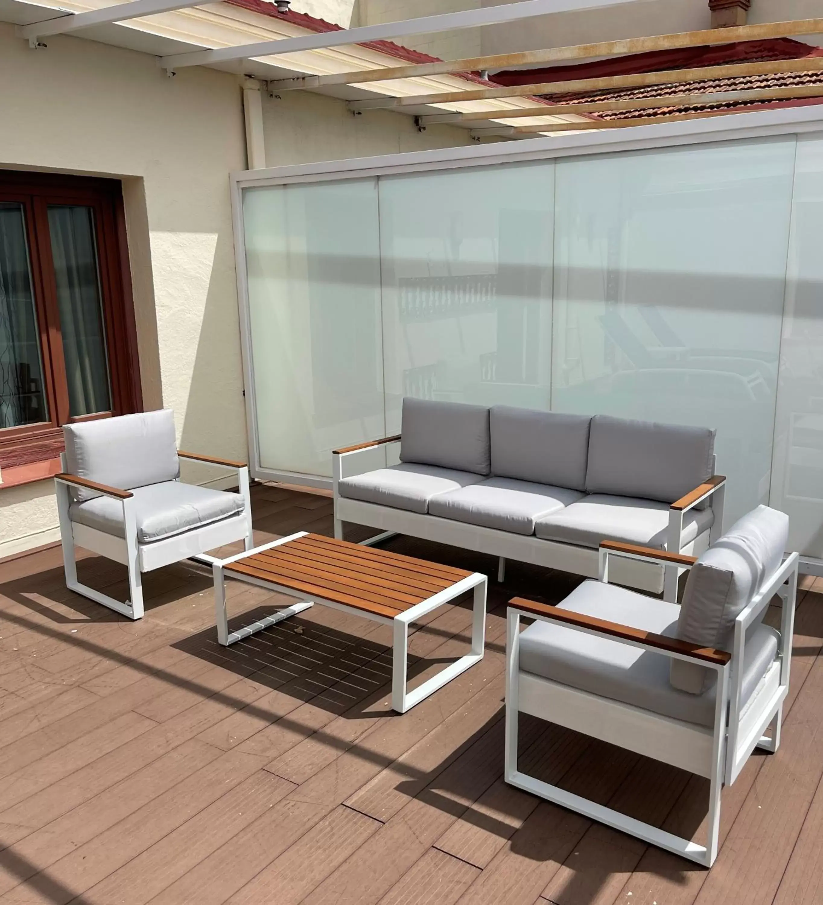 Quintuple Room with Terrace in Petit Palace Lealtad Plaza Quintuple Room with Terrace in Petit Palace Lealtad Plaza