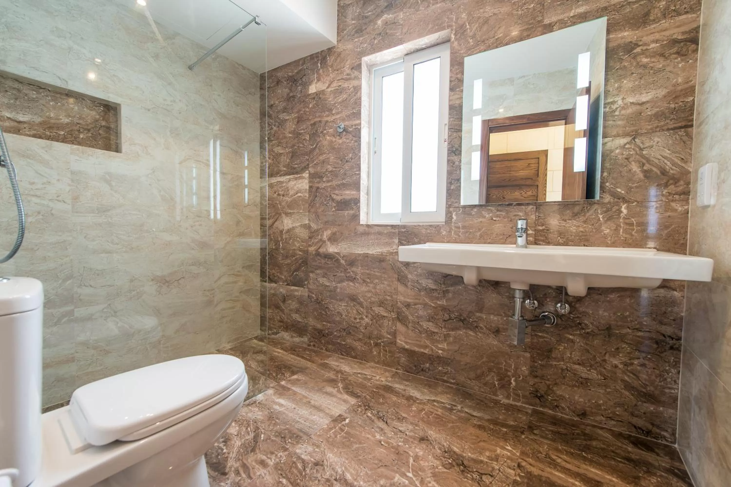 Shower in Il-Logga Boutique Hotel