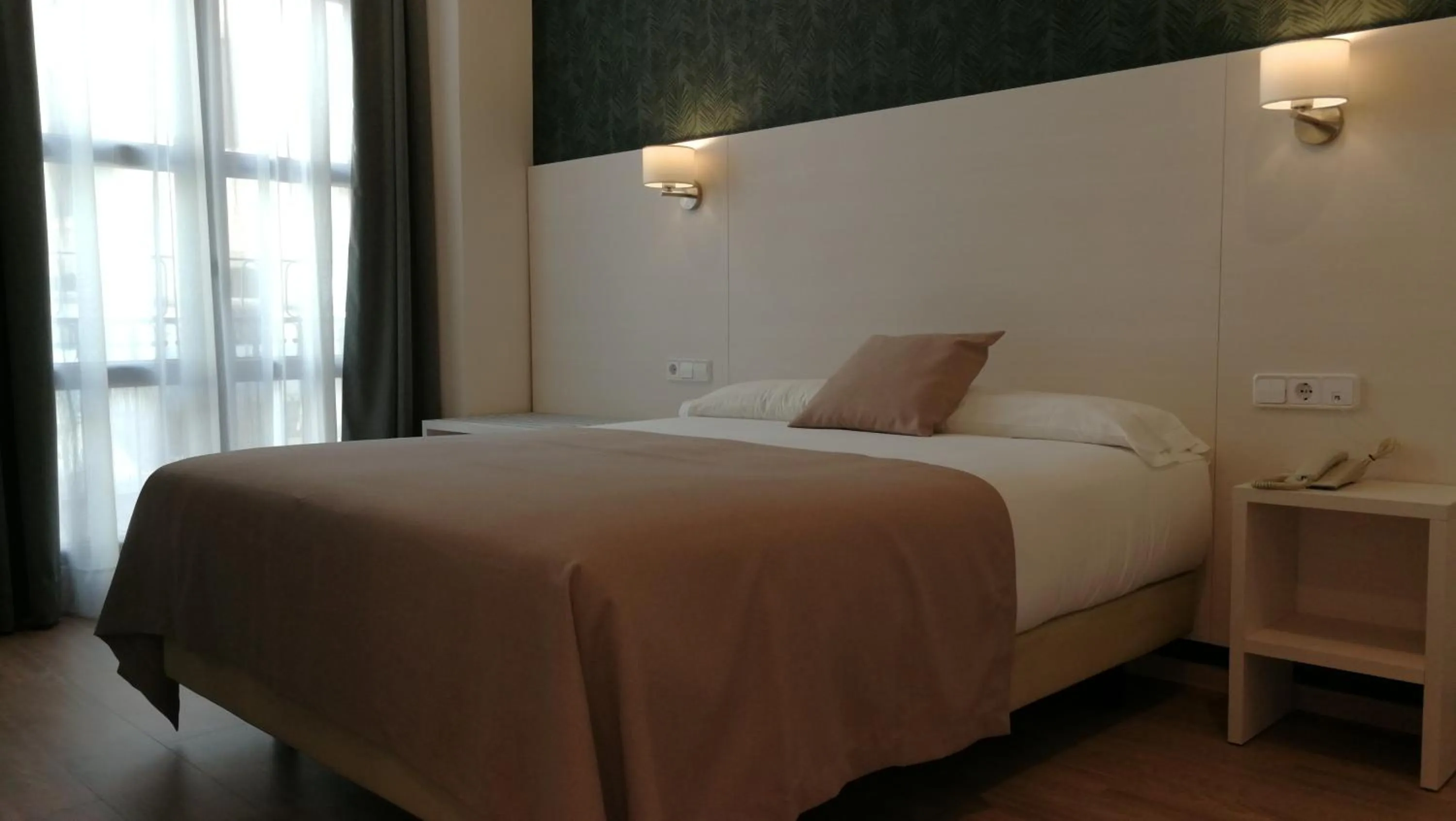 Bedroom, Bed in Hotel Cantón