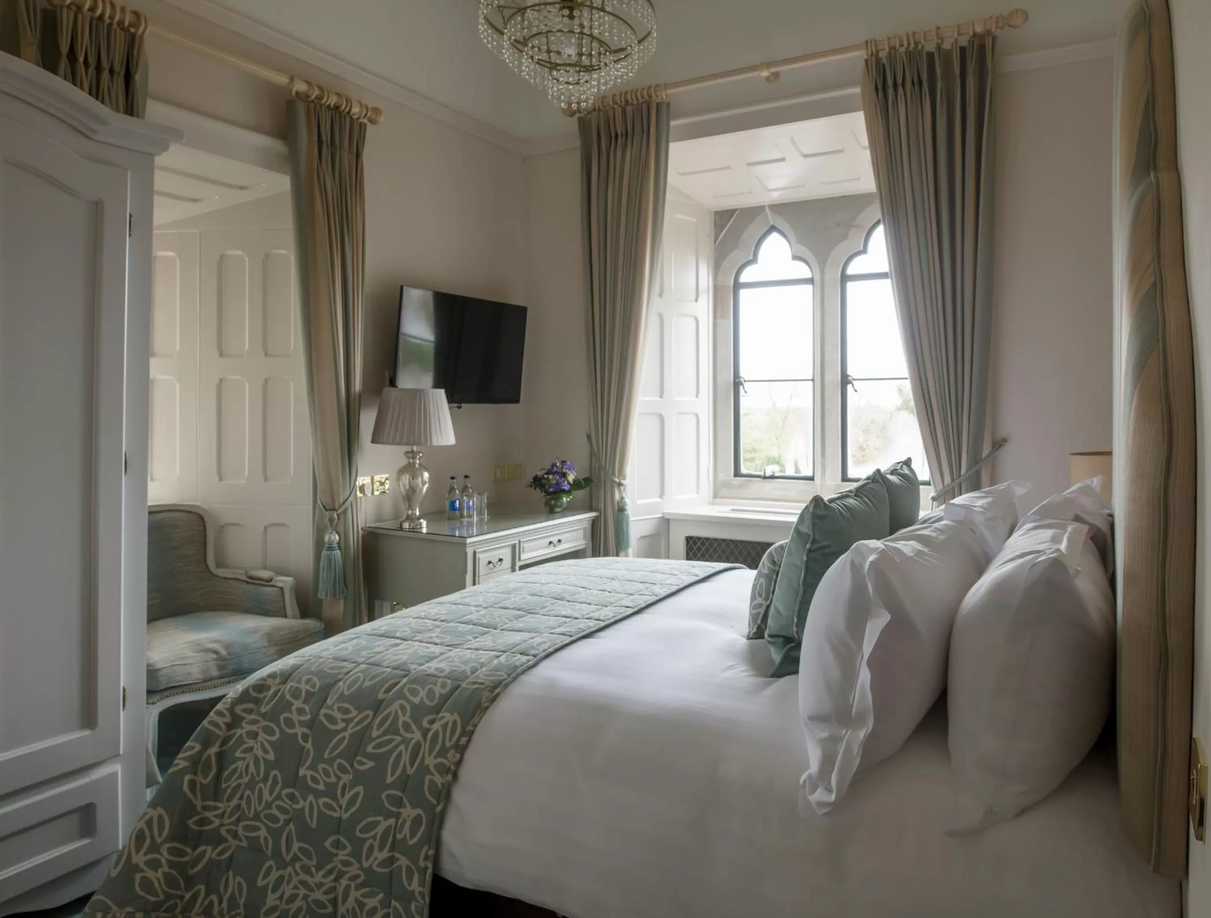 Classic Castle Room  in Kilkea Castle