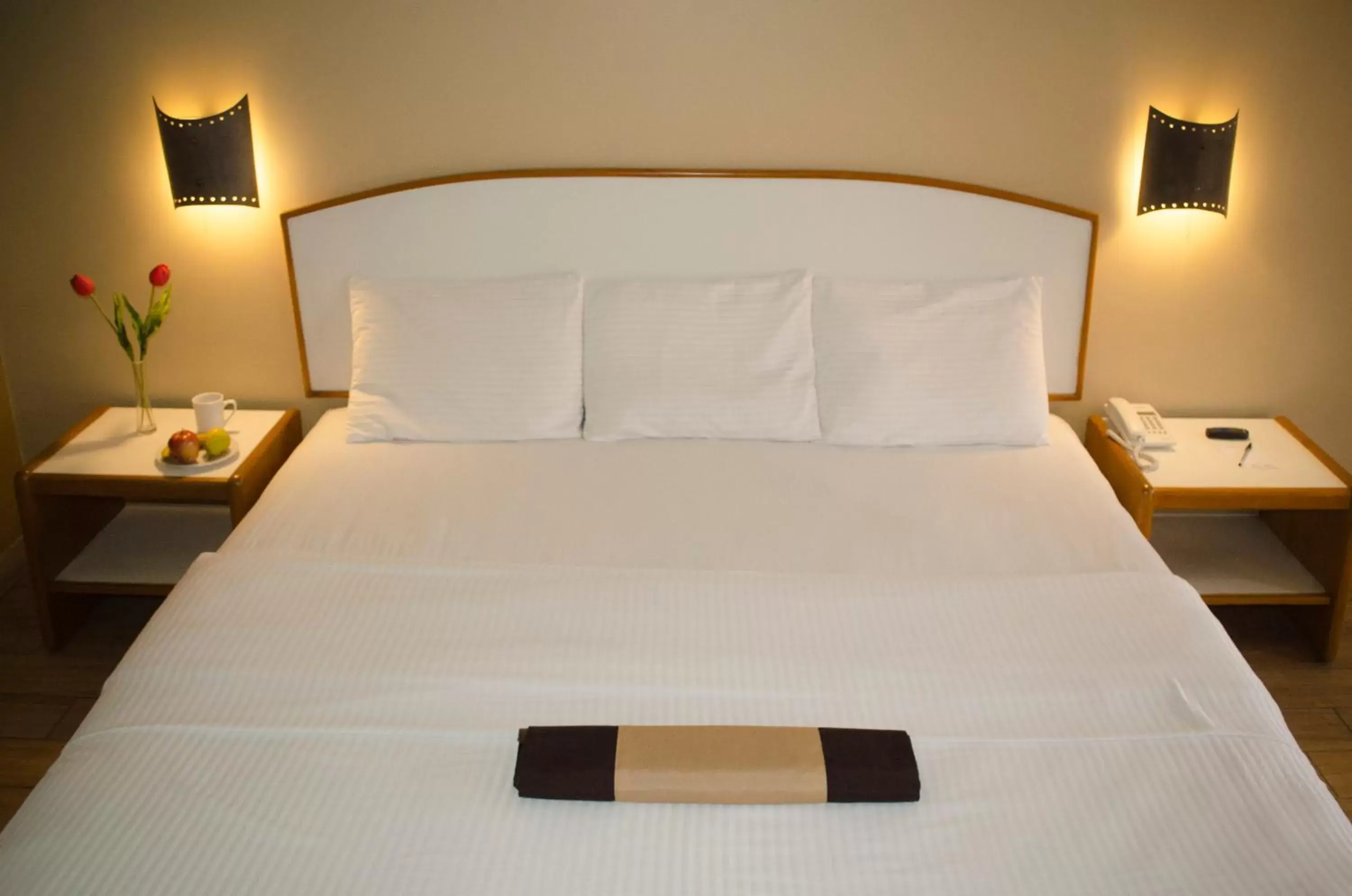 Bed in Hotel Colonial Mexicali Bed in Hotel Colonial Mexicali