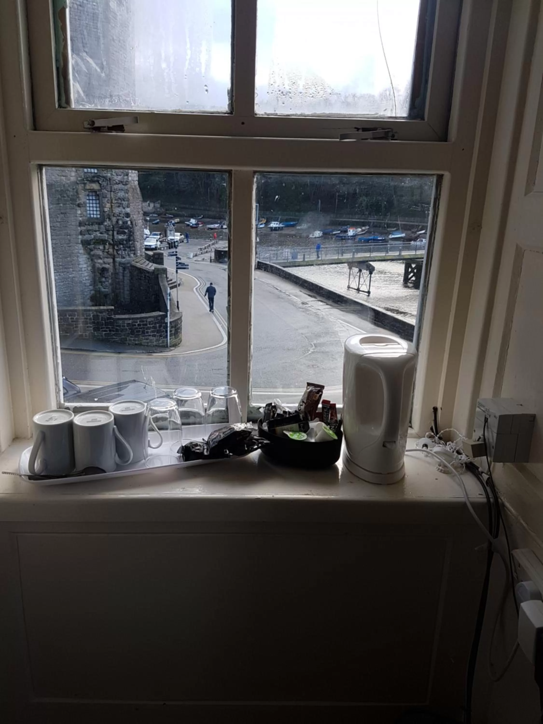 Coffee/tea facilities, Winter in Anglesey Arms