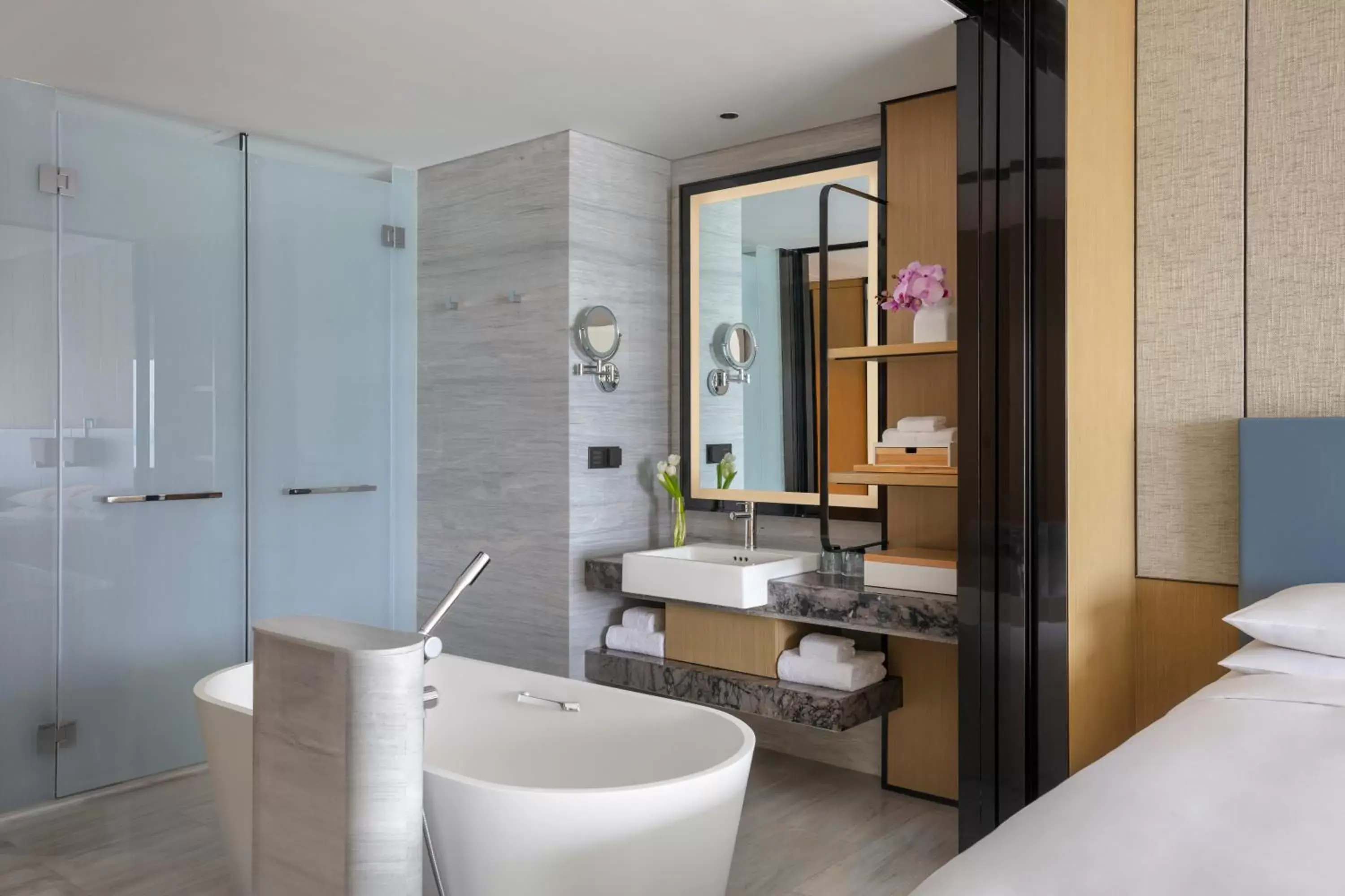 Bathroom in Xuzhou Marriott Hotel Lakeview