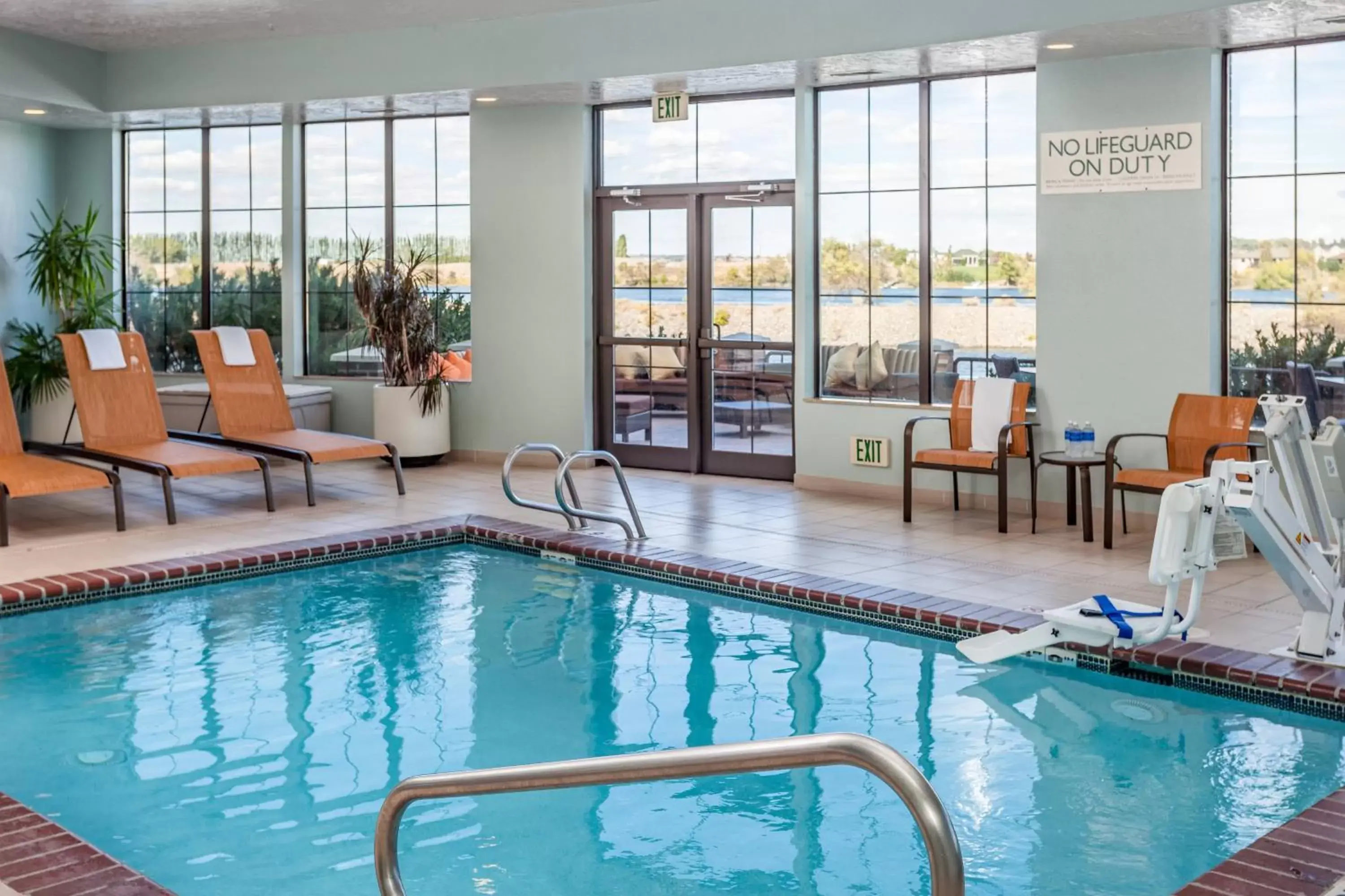 Swimming Pool in Courtyard Richland Columbia Point