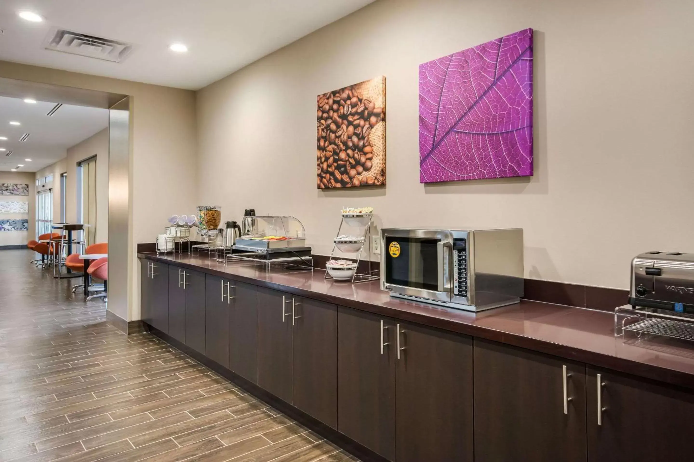 Restaurant/places to eat in Sleep Inn & Suites Yukon Oklahoma City