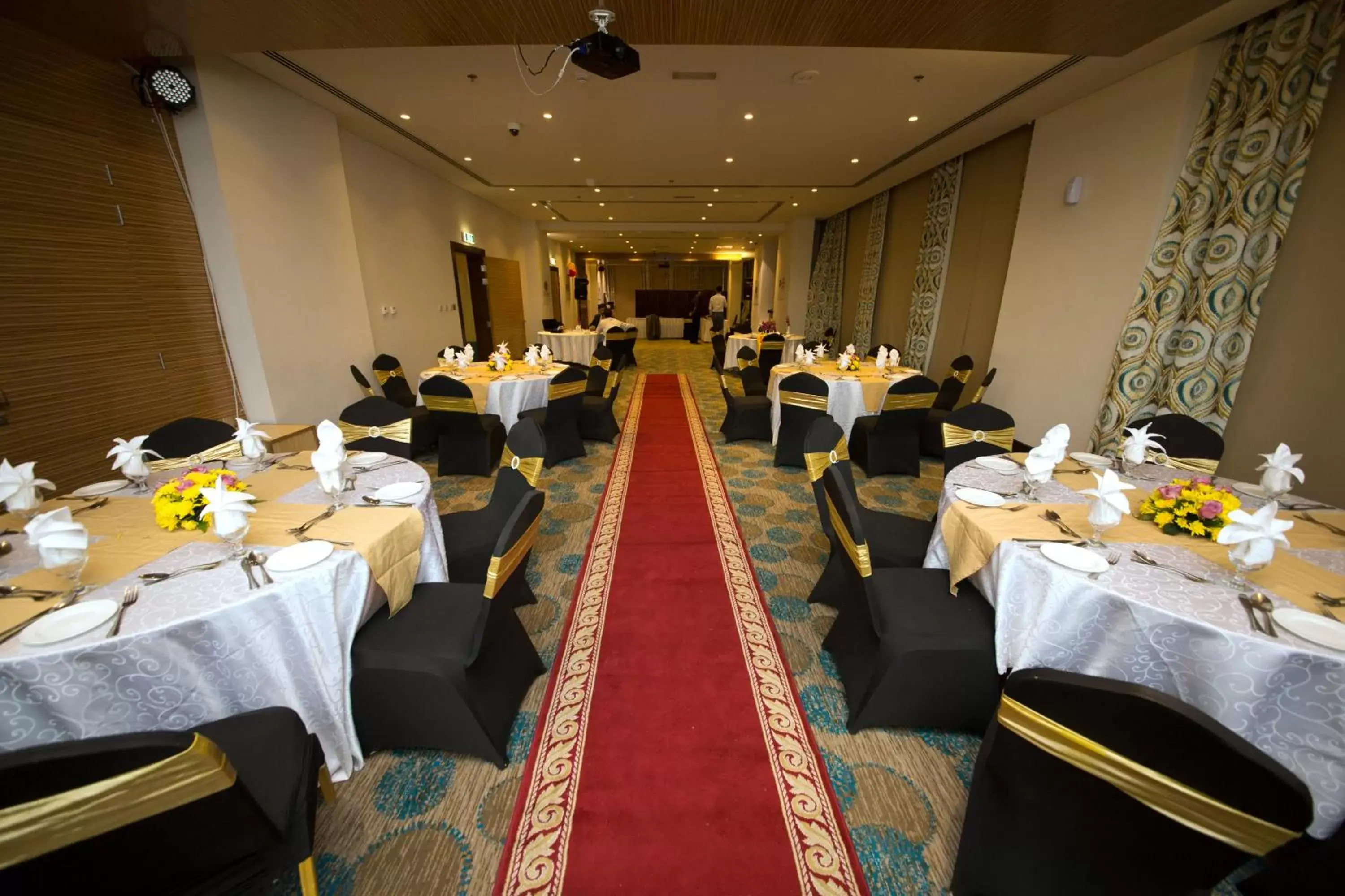 Banquet/Function facilities, Restaurant/Places to Eat in Best Western Plus Pearl Creek
