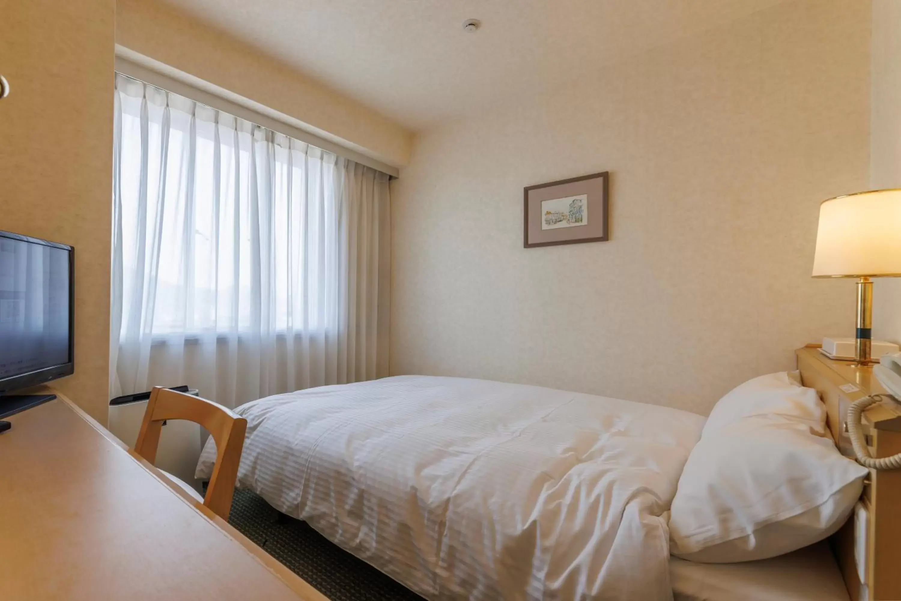 Photo of the whole room, Bed in Shimonoseki Station West Washington Hotel Plaza