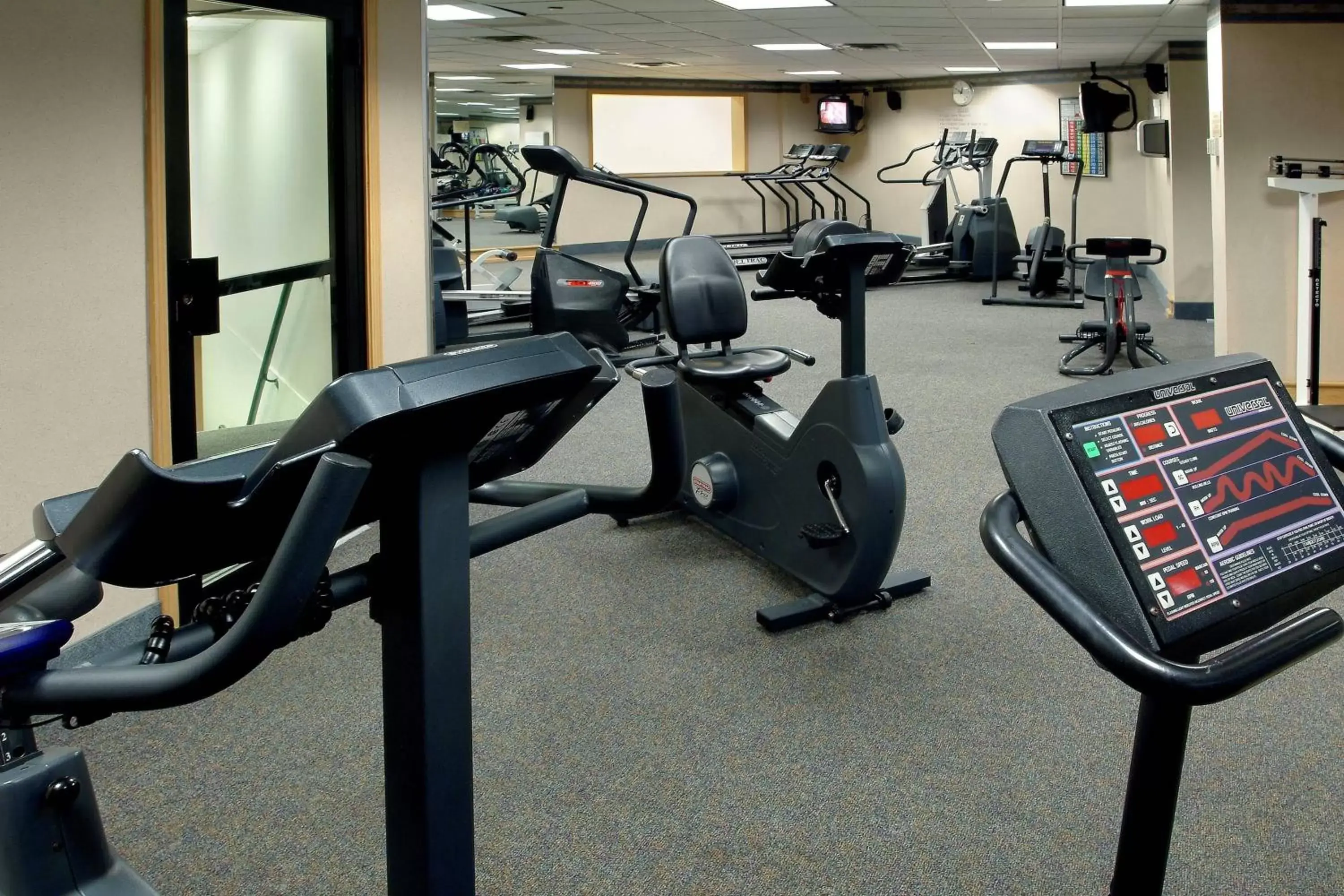 Fitness centre/facilities, Fitness Center/Facilities in Long Island Marriott Hotel