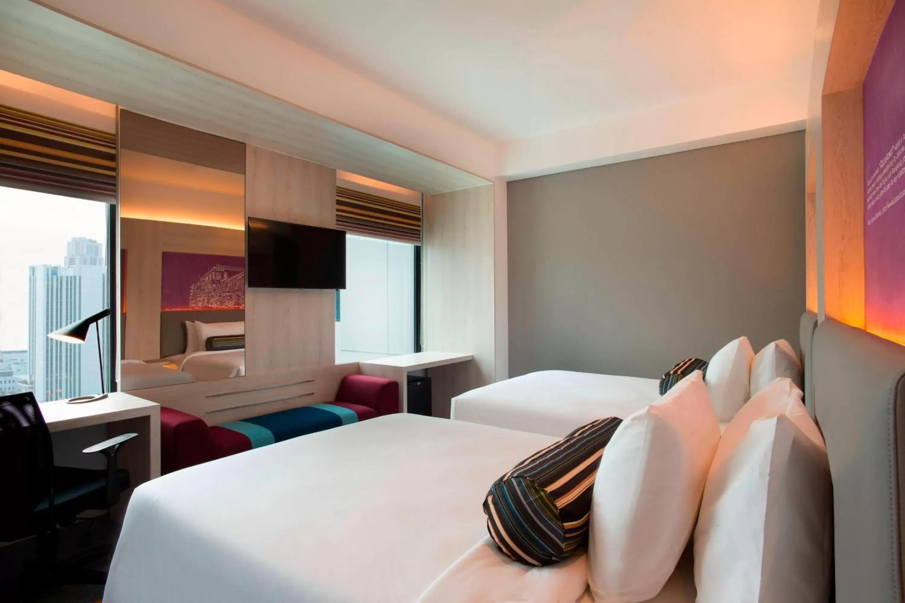 Photo of the whole room, Bed in Aloft Jakarta Wahid Hasyim