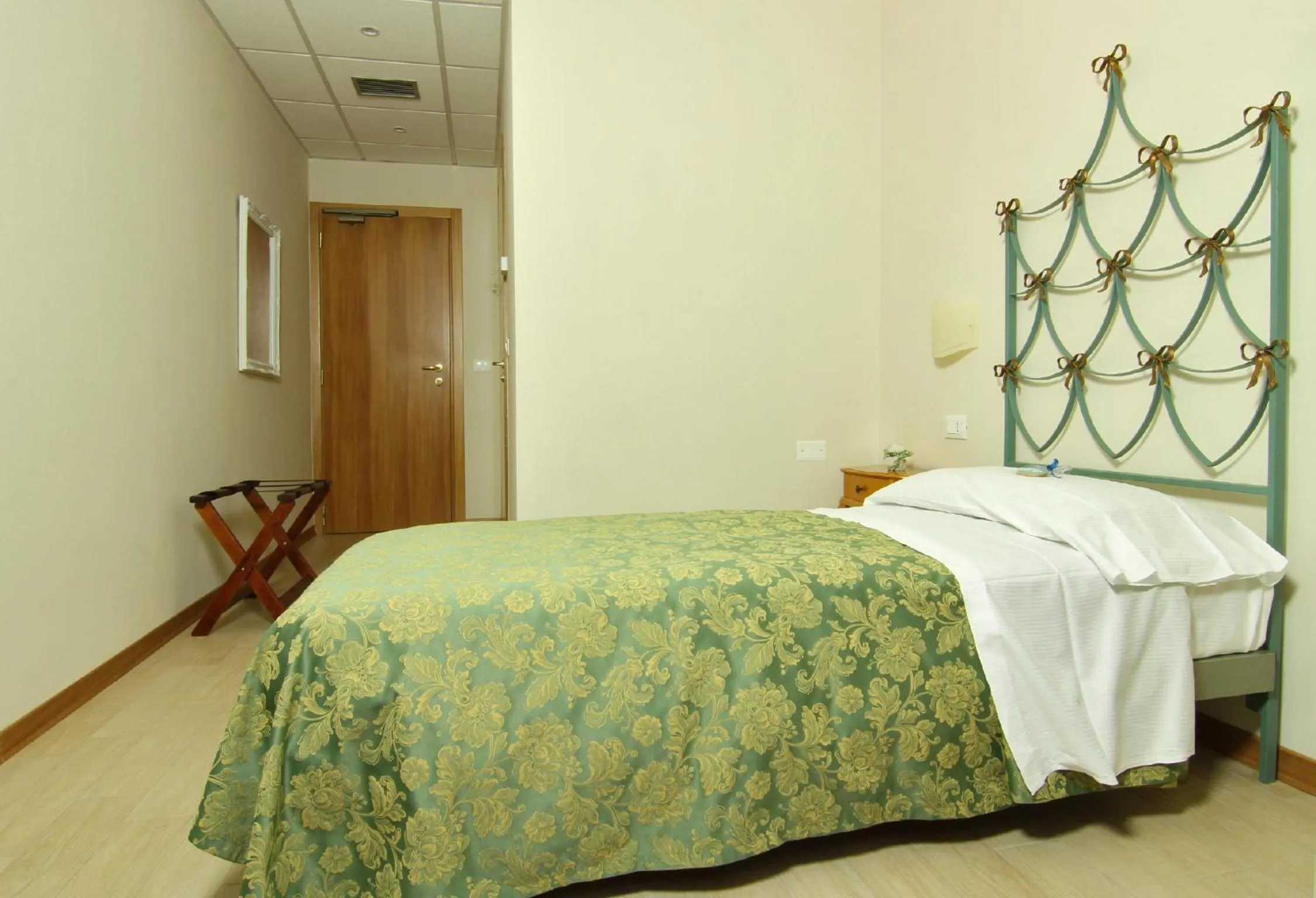 Bedroom, Bed in Albergo Al Viale