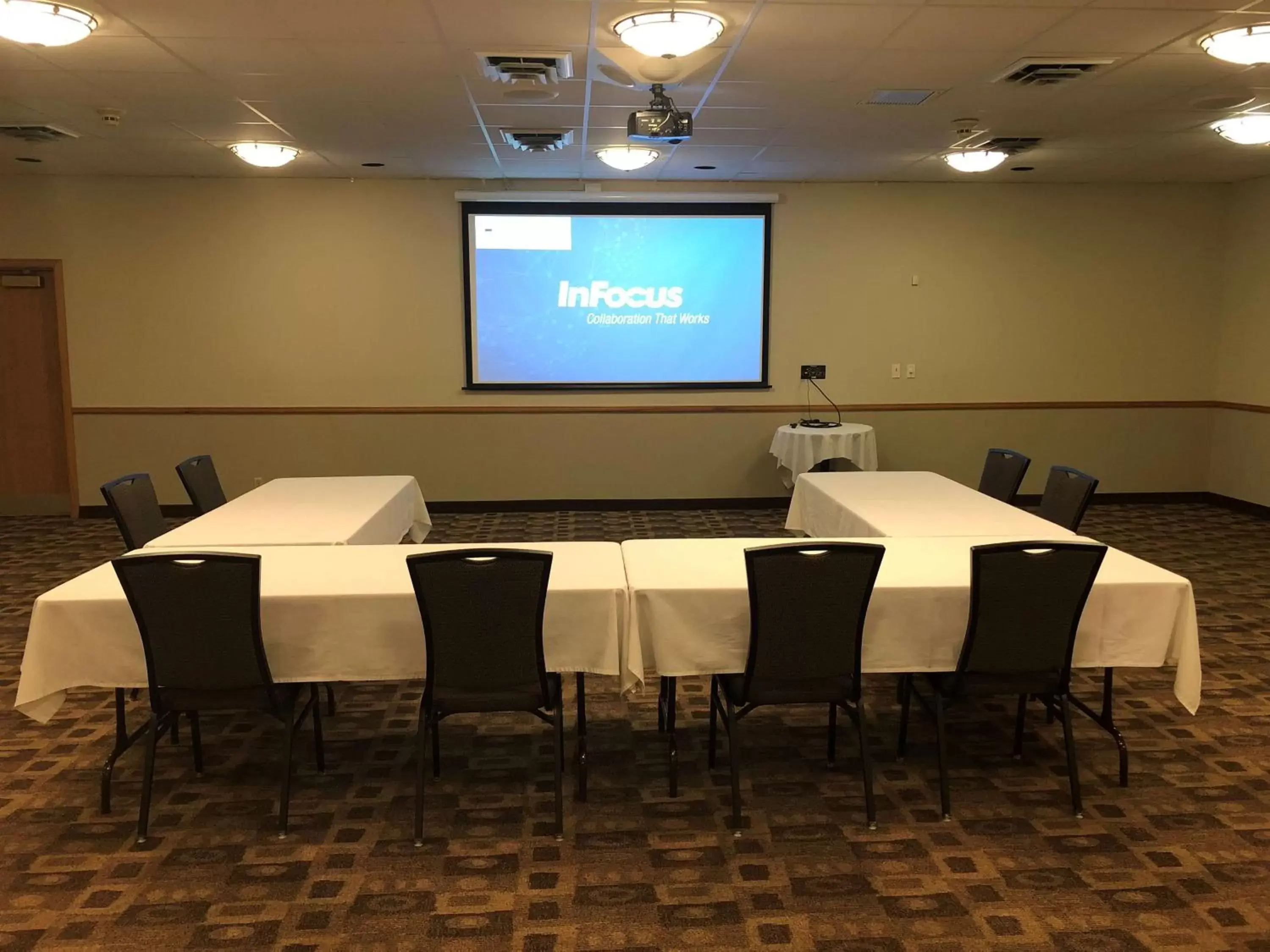 Meeting/conference room in Best Western Tomah Hotel