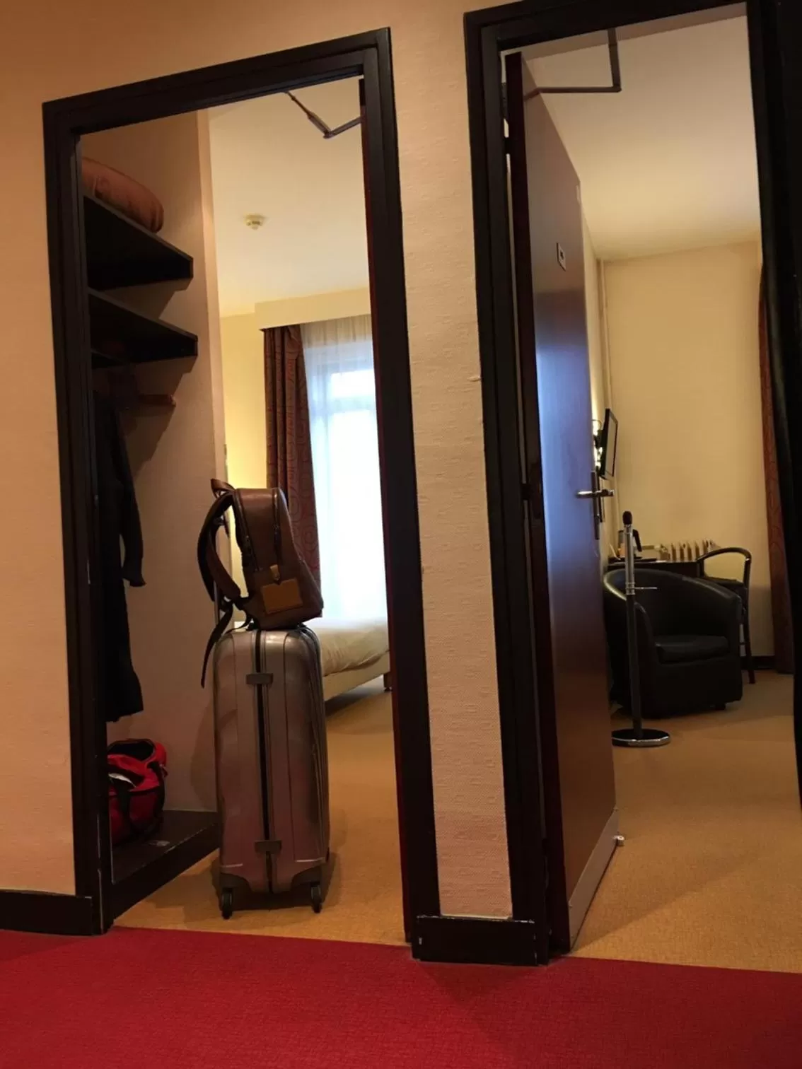 Bedroom in Hôtel Le Florin