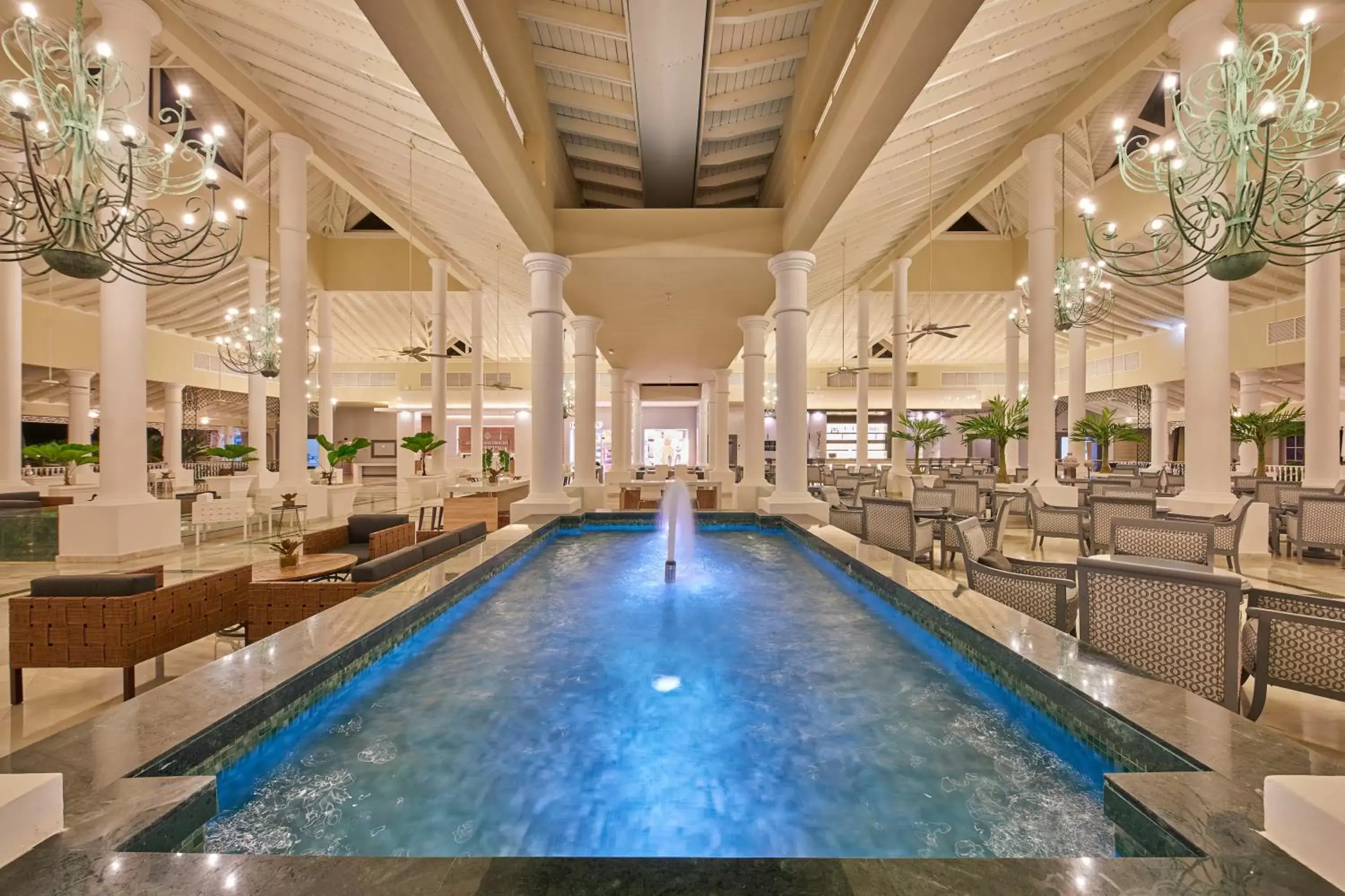Lobby or reception, Swimming Pool in Bahia Principe Luxury Ambar - Adults Only All Inclusive