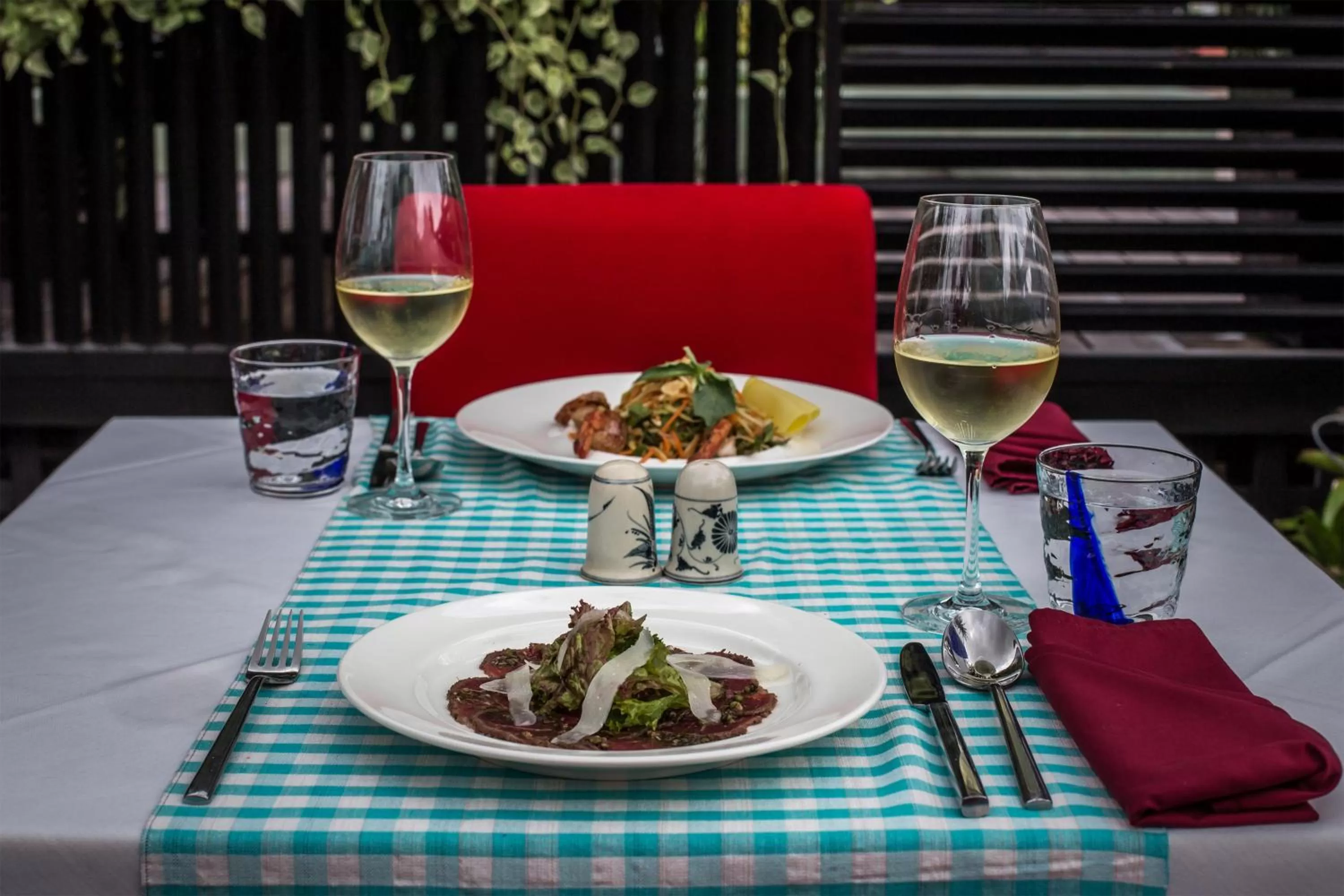 Food and drinks in De Sarann Villa