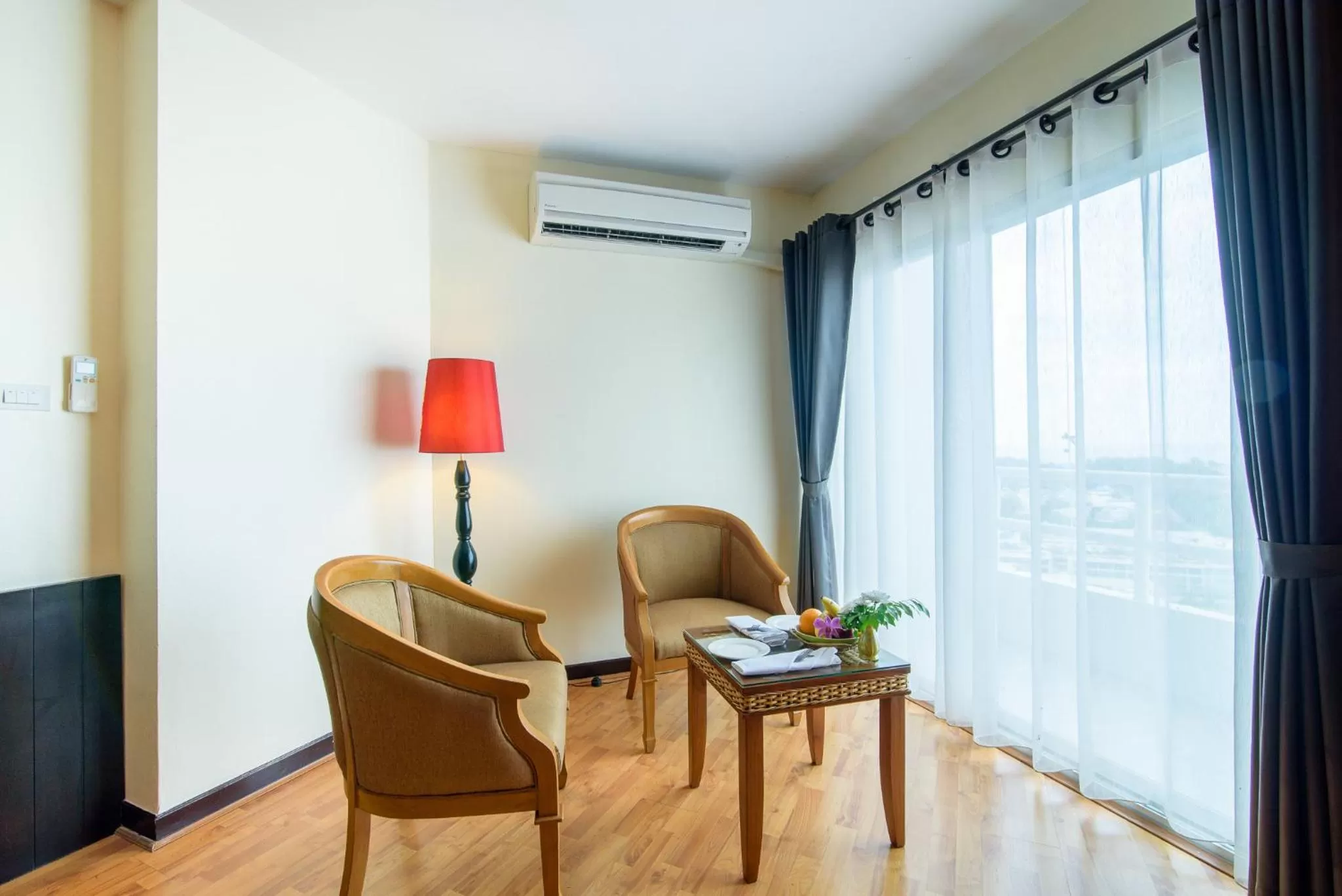 Golden Beach Cha-Am Hotel