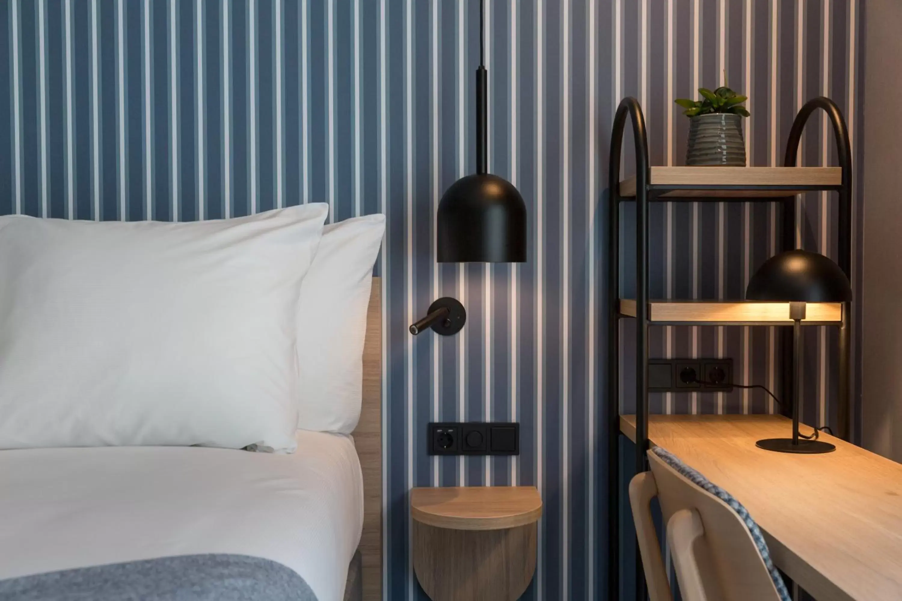 Seating area, Bed in Van der Valk Hotel Venlo Seating area, Bed in Van der Valk Hotel Venlo