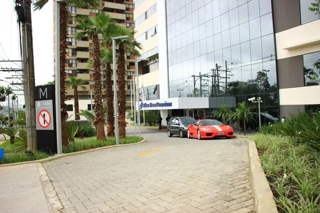 Facade/entrance, Property Building in Blue Tree Premium Alphaville