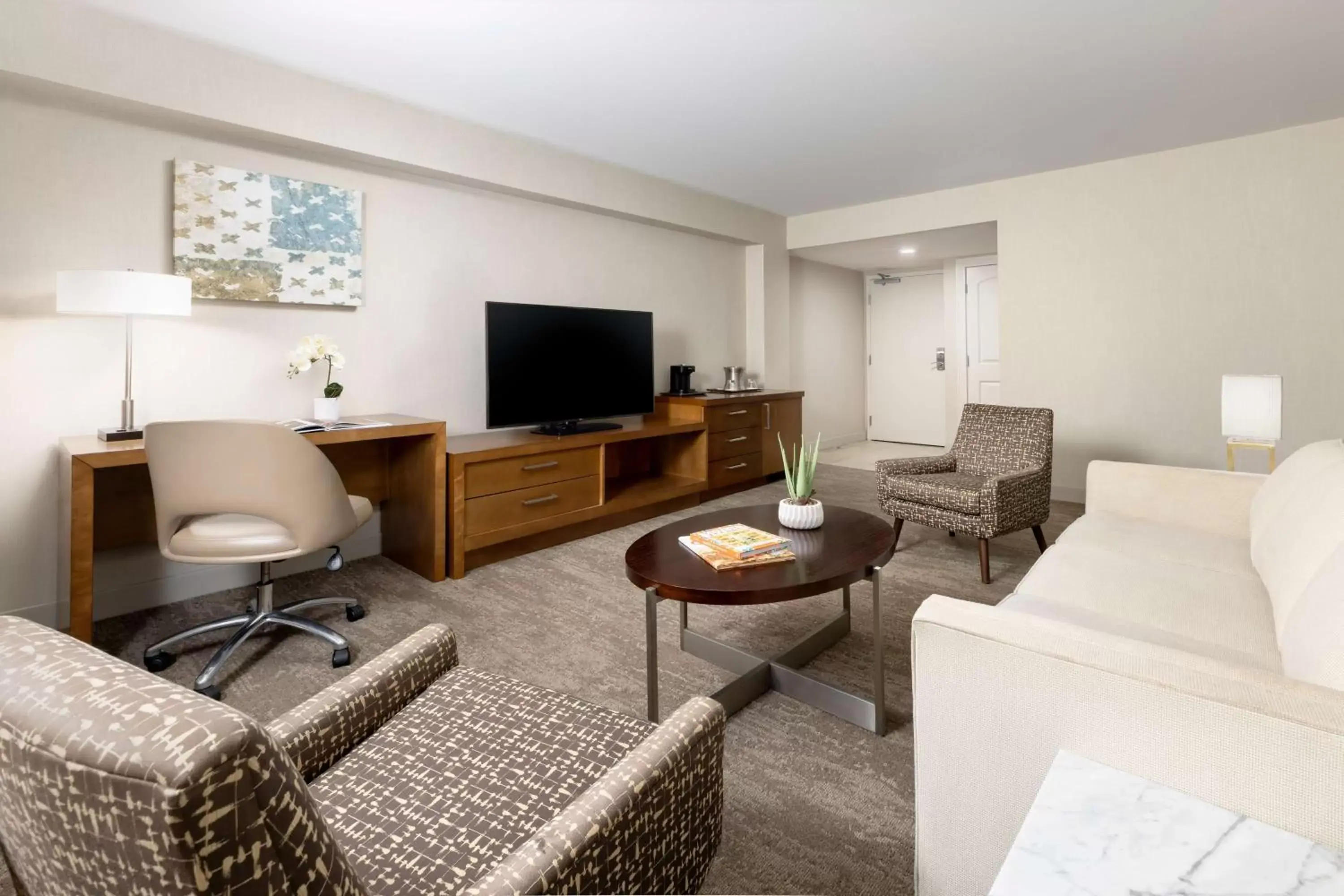 Bedroom, Seating Area in Hilton Tucson East